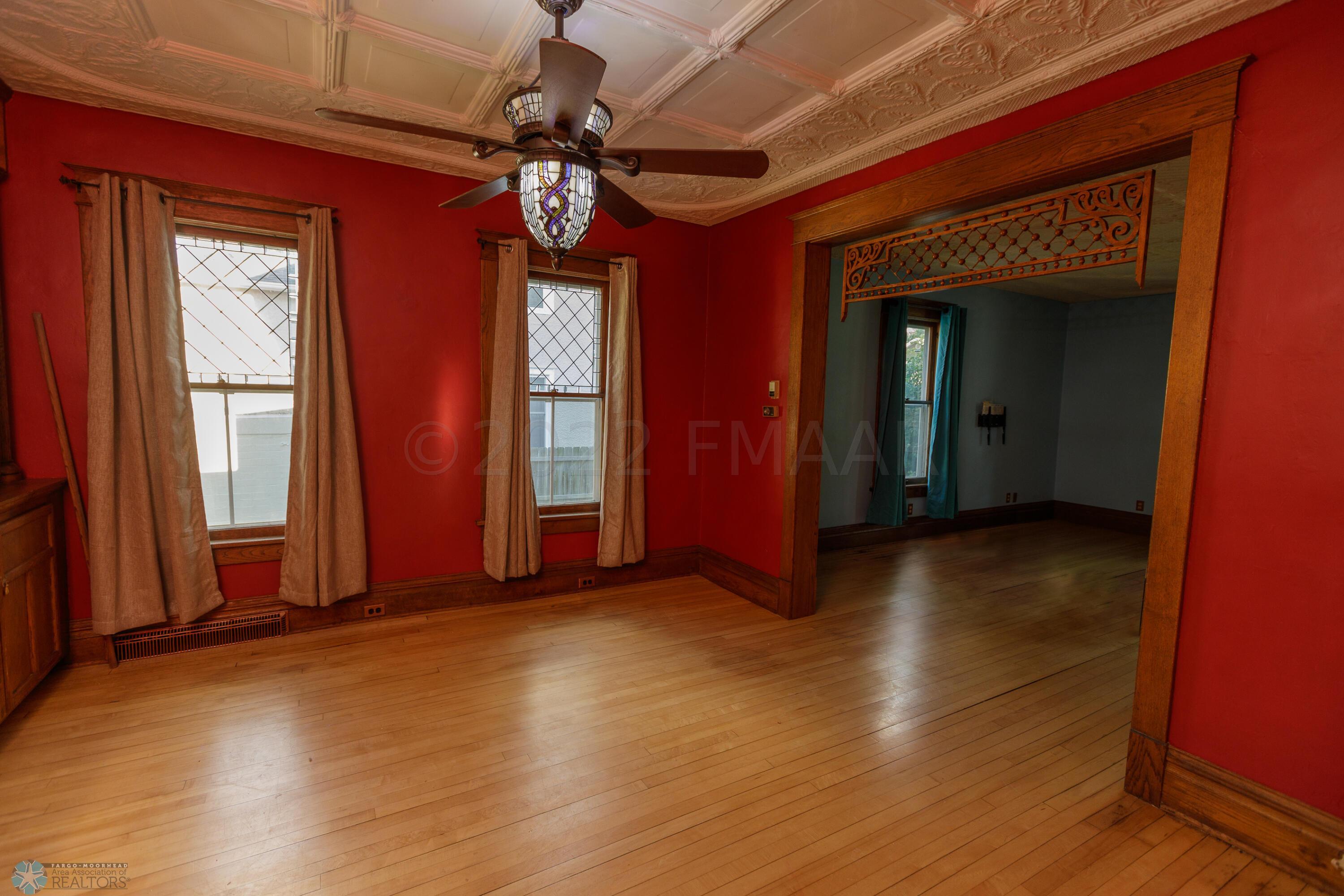 813 11th Ave N 018
