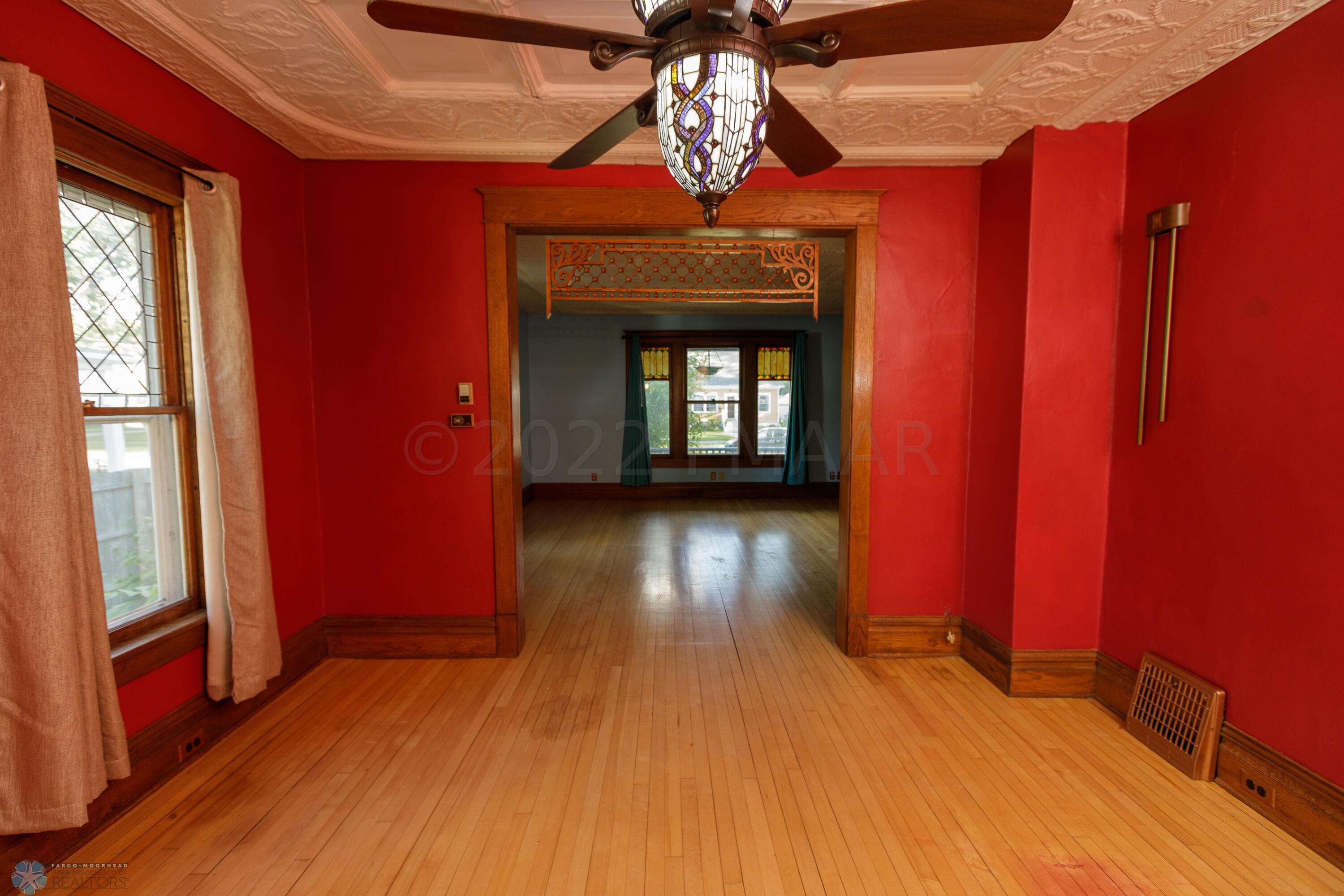 813 11th Ave N 019
