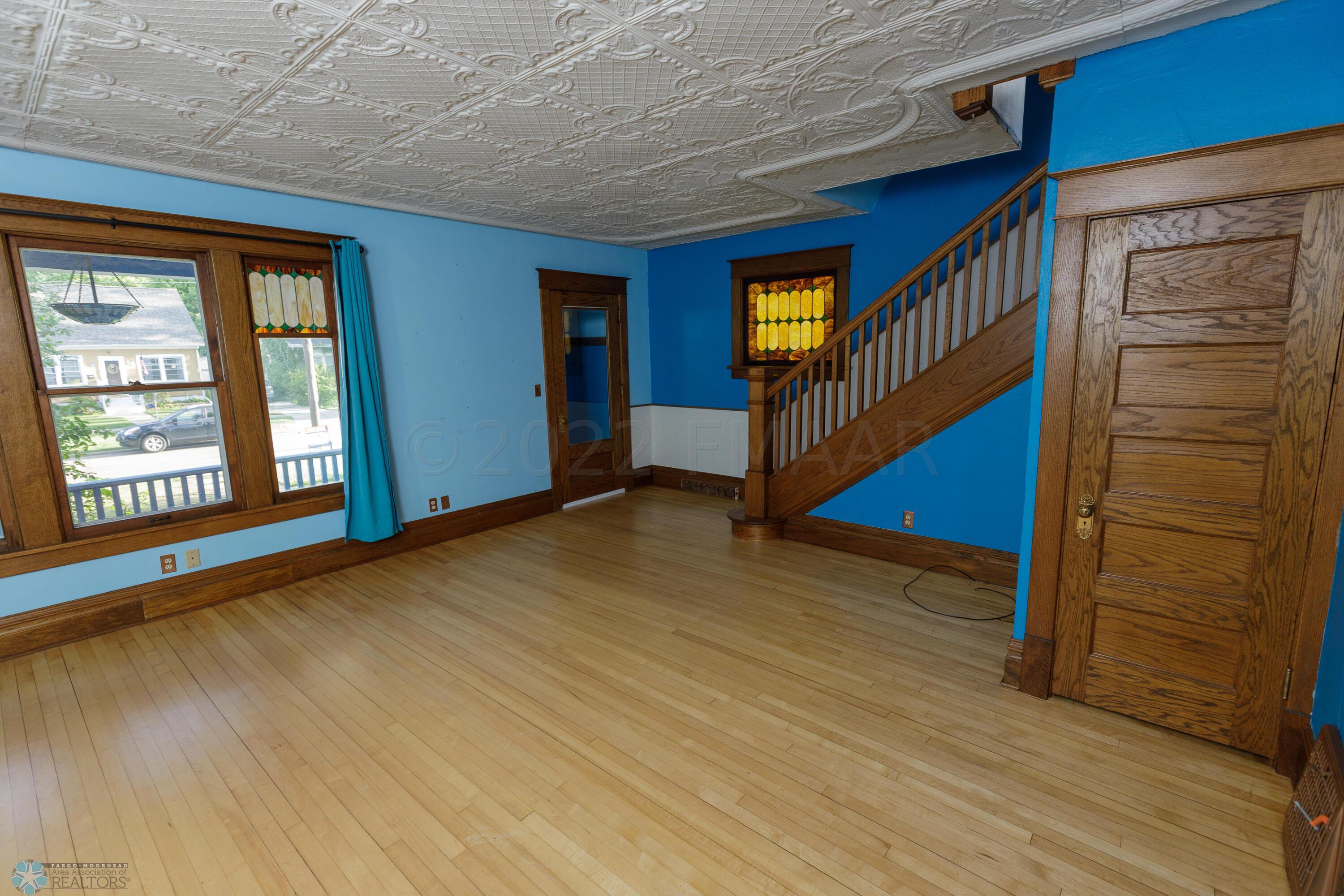 813 11th Ave N 023