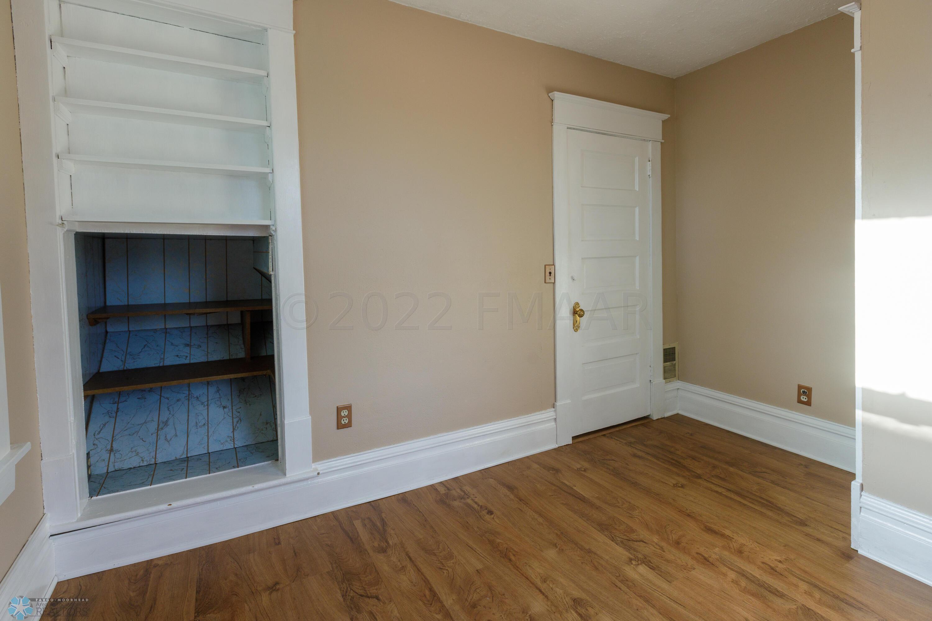 813 11th Ave N 032