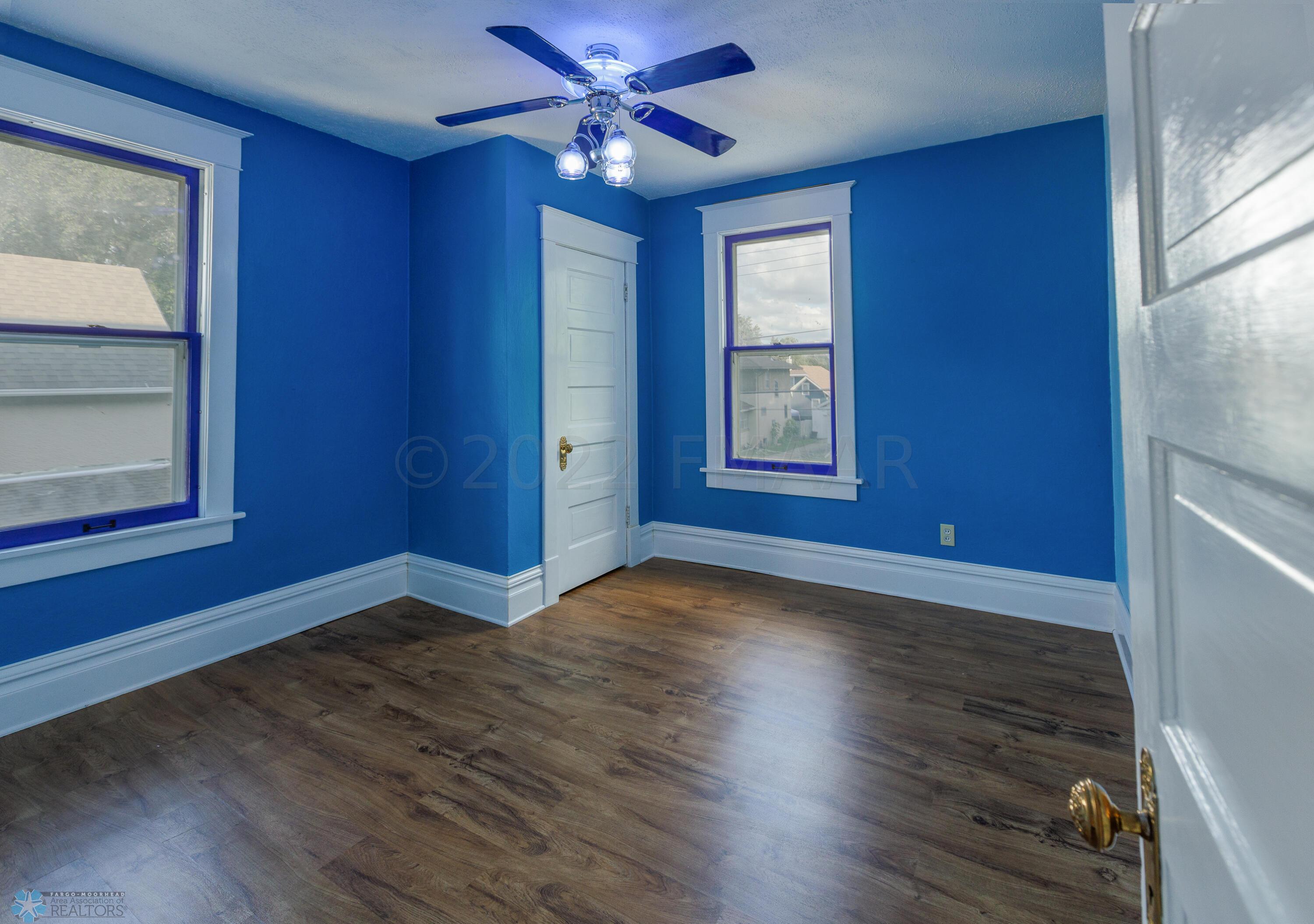 813 11th Ave N 039