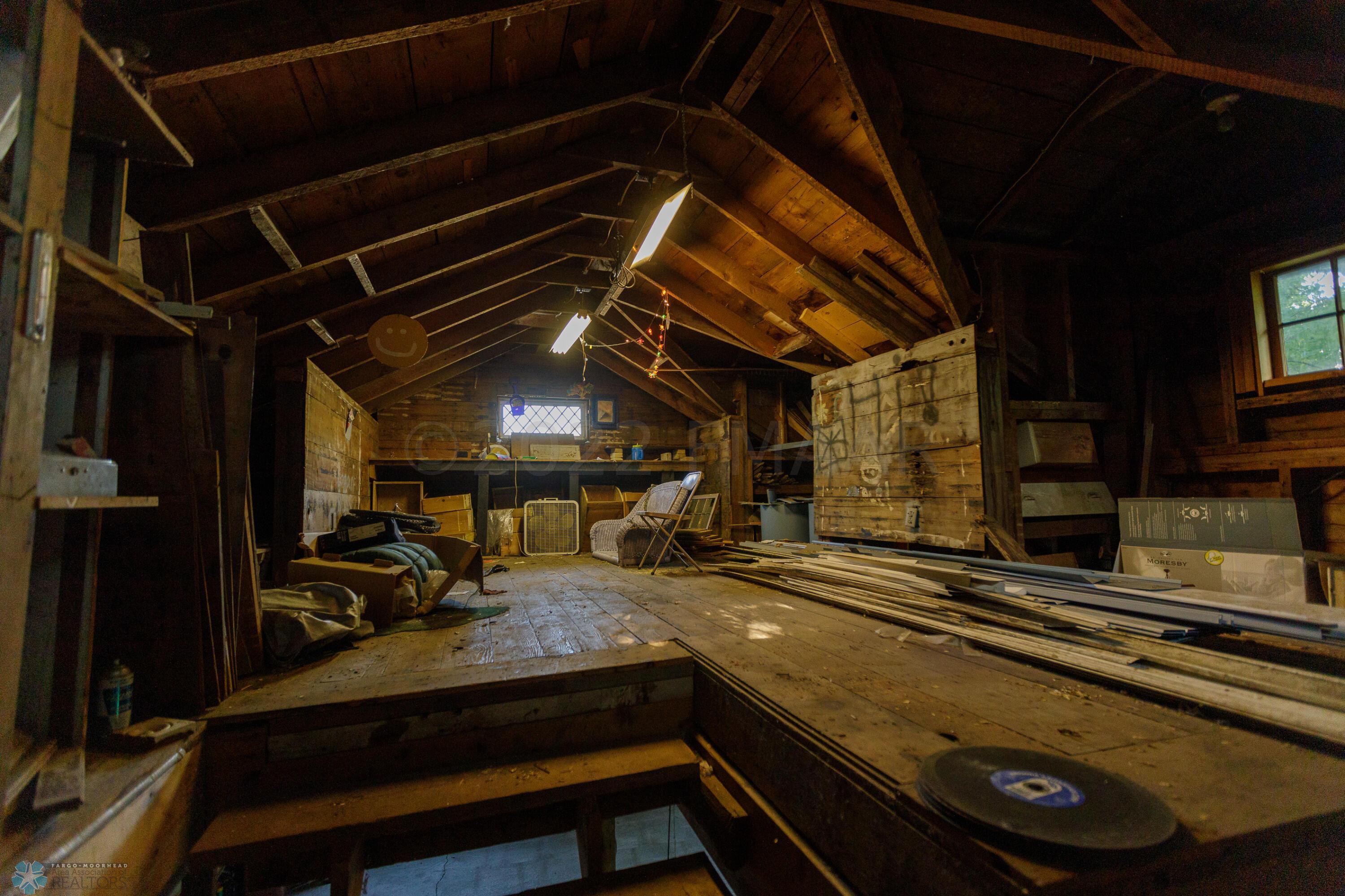 813 11th Ave N 005