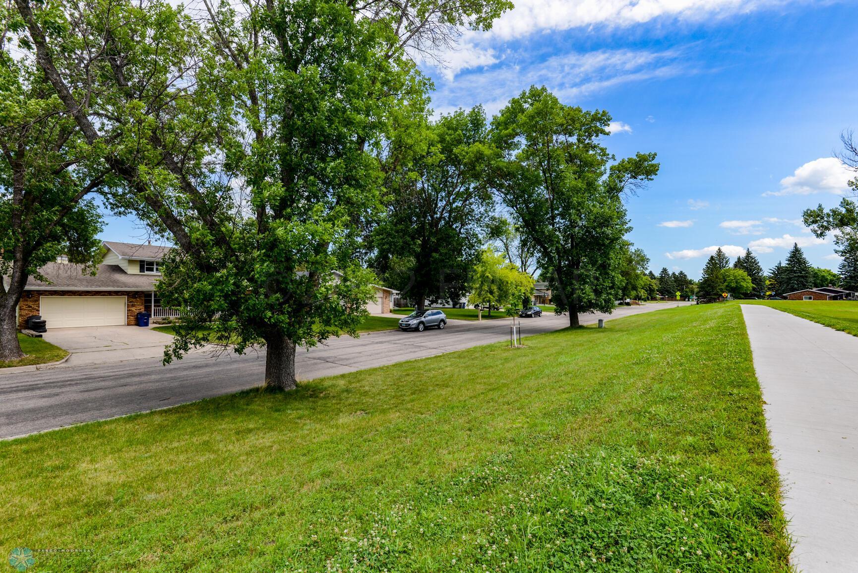 Walking Path/Front Exterior