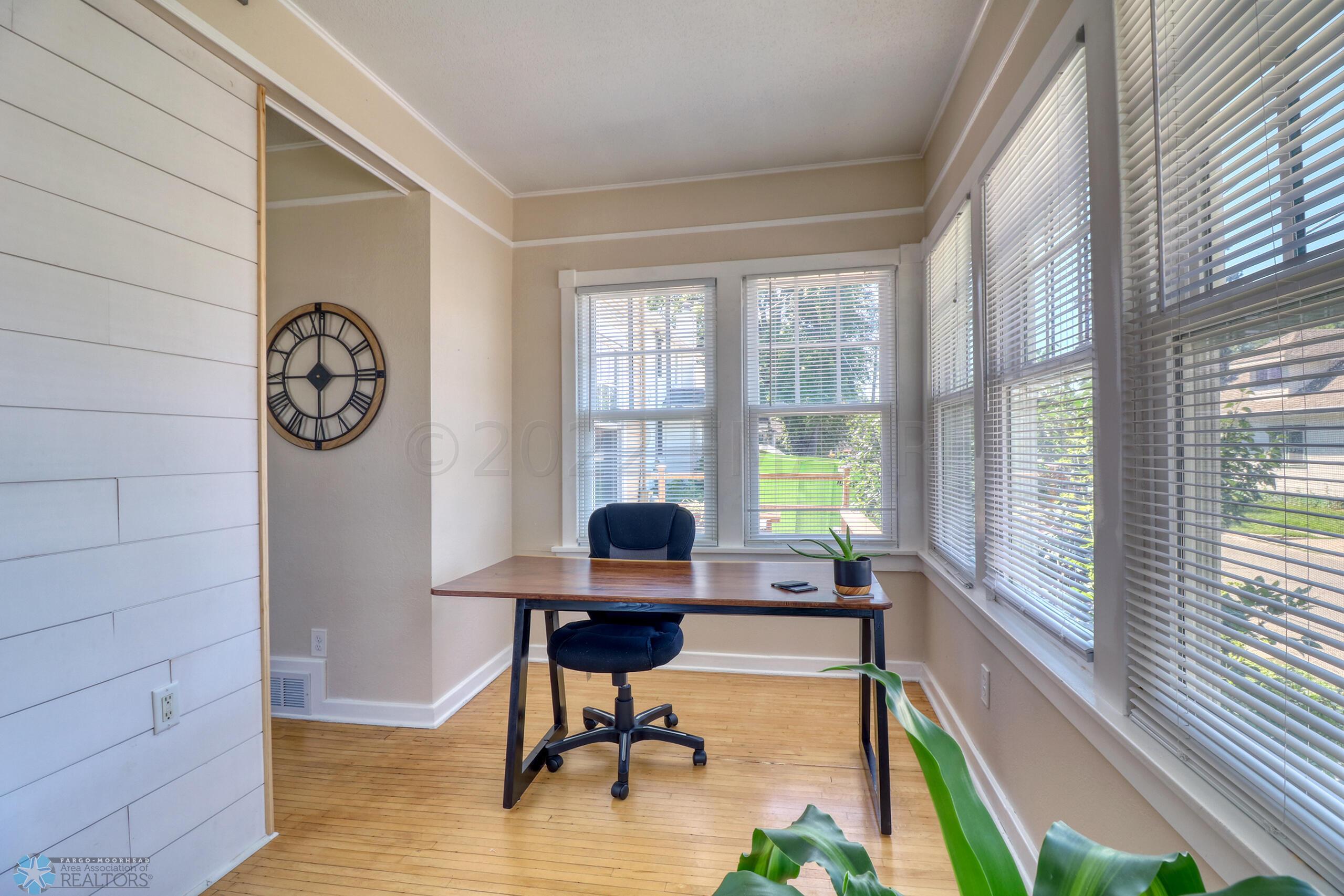 Office1_1