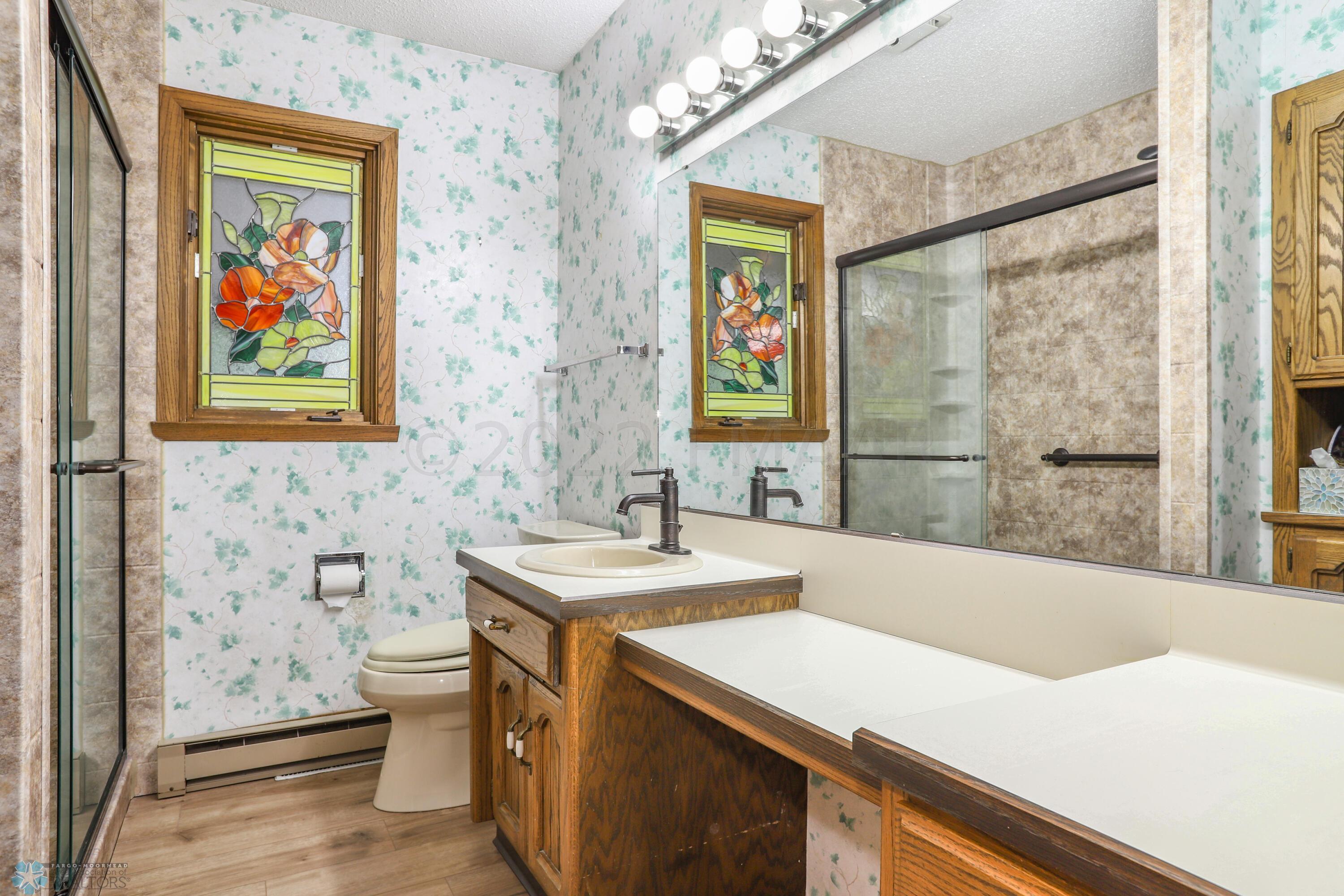 Upper level bath