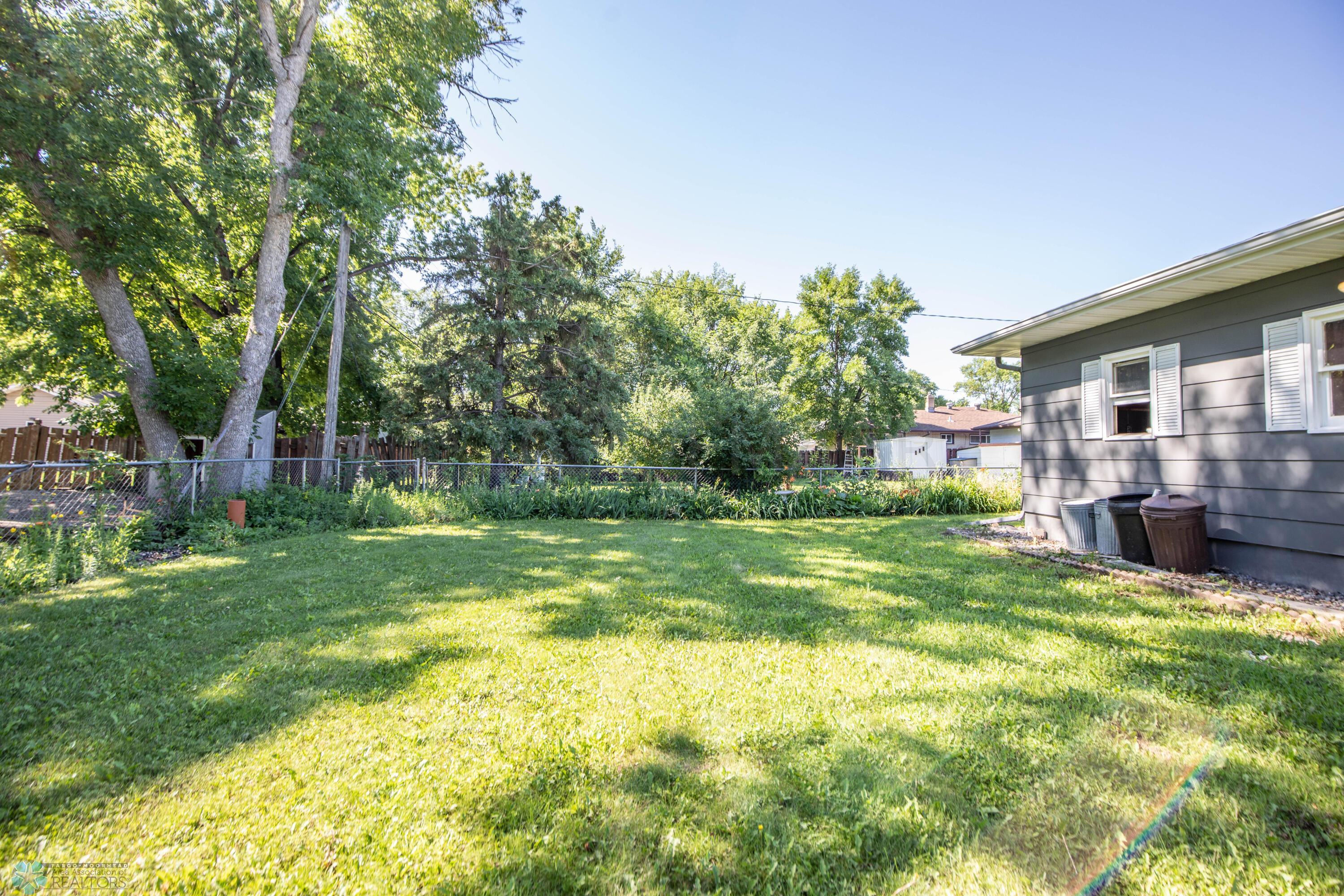 905 13th Ave N, Moorhead