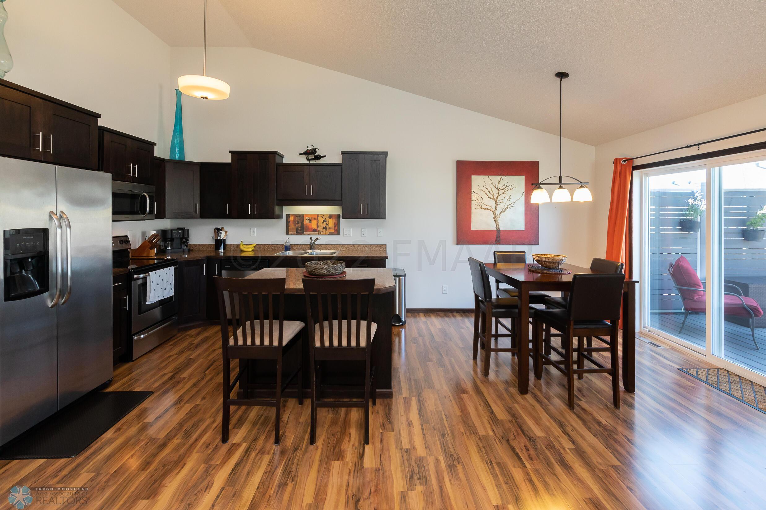 Kitchen & Dining Area