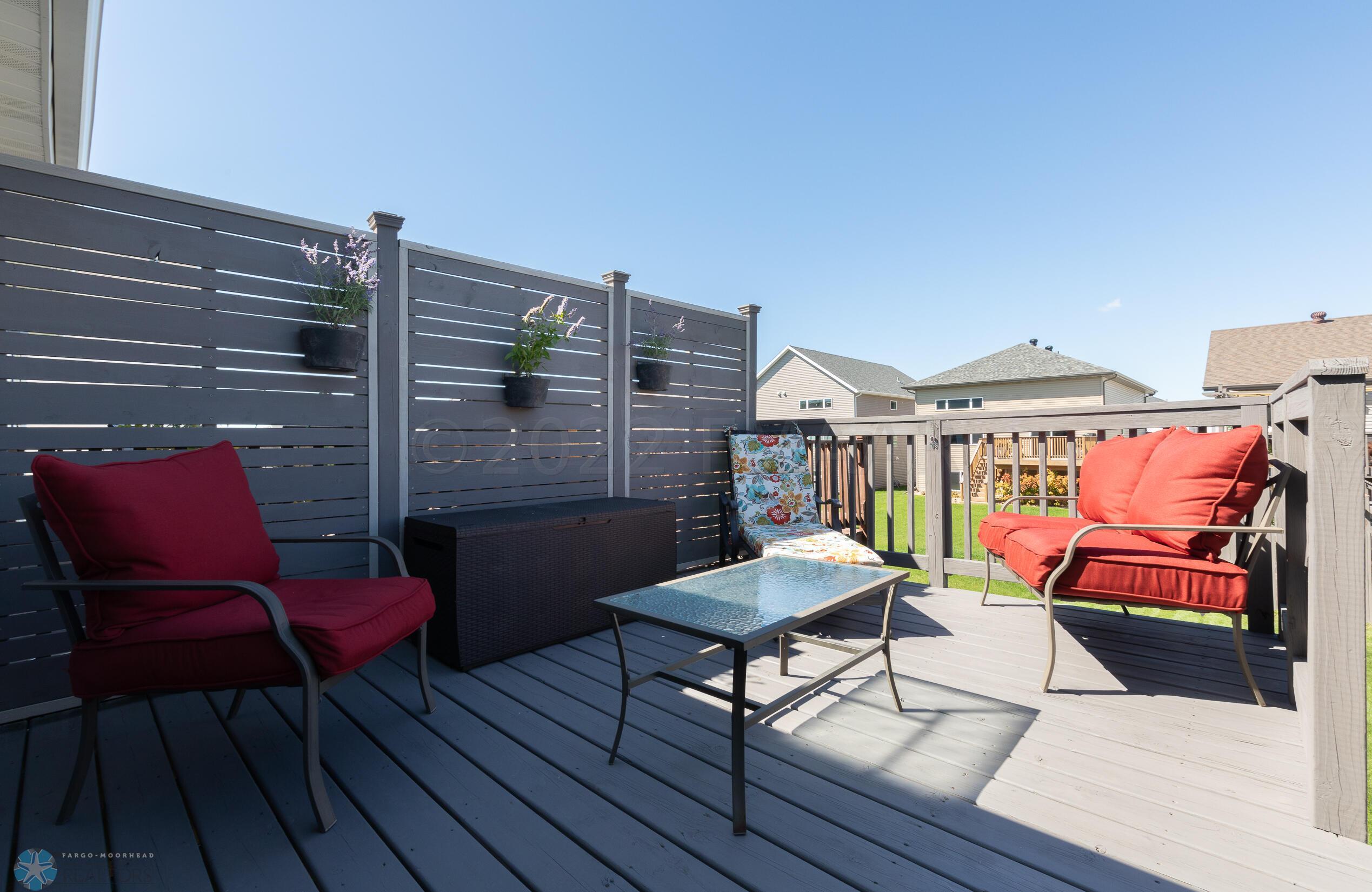 Maintenance-free Deck