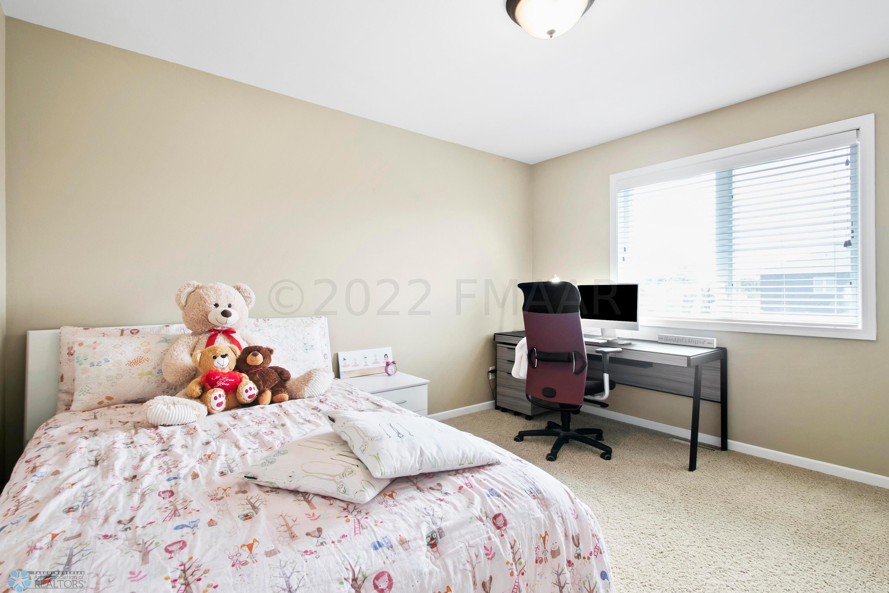 Hommati.com-6105_27th_St_S_ND-07-26-2022