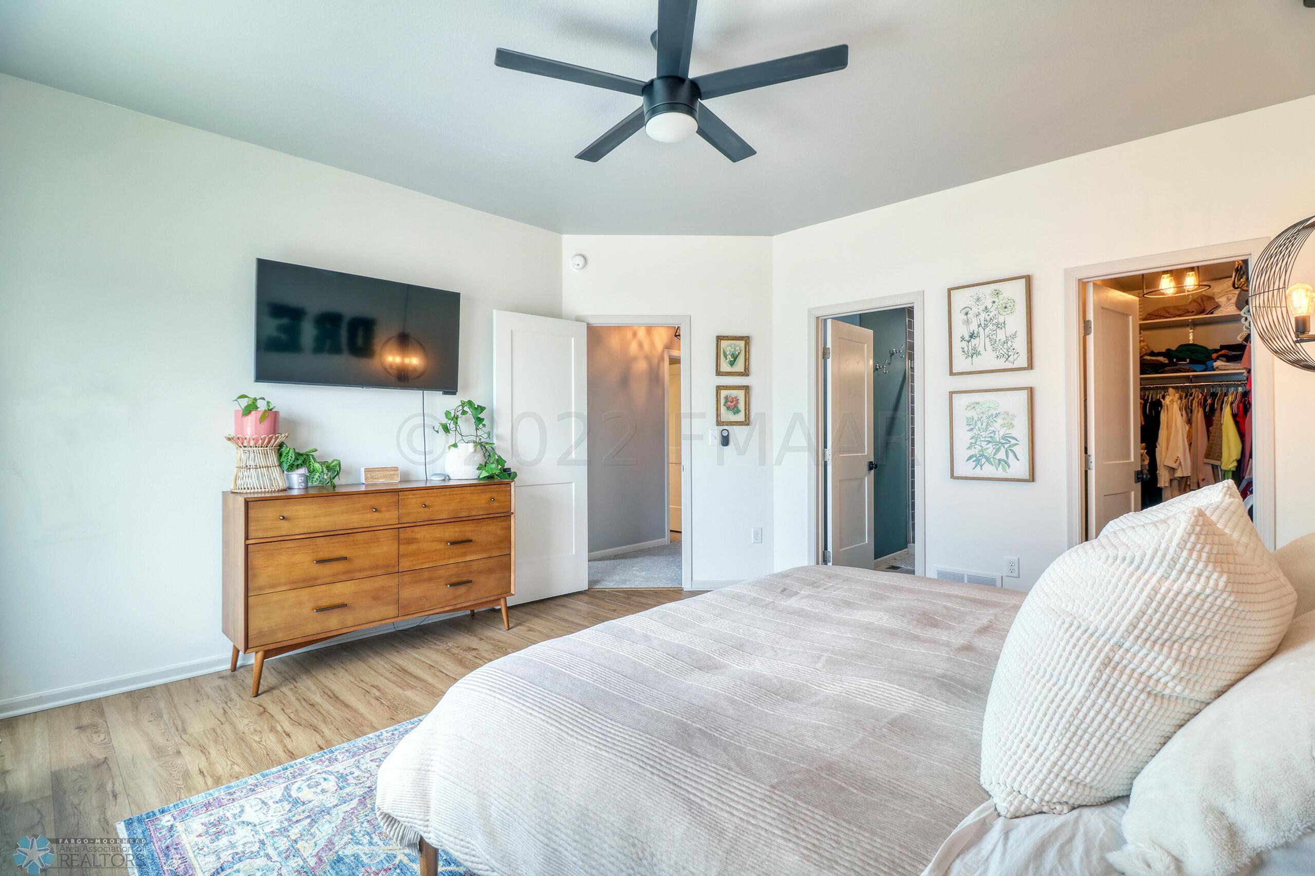 Master Bedroom1_1
