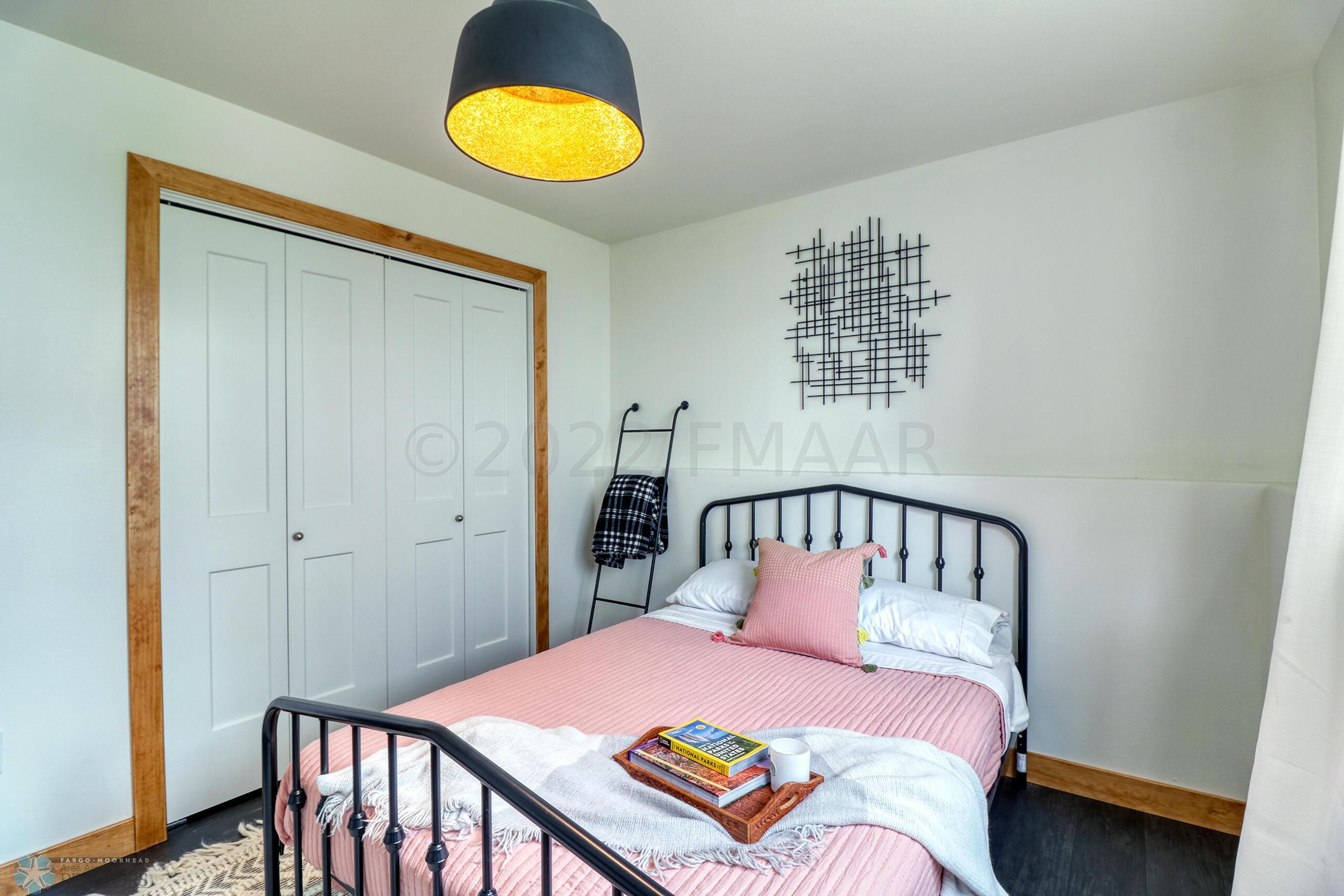 Basement Bedroom1_2