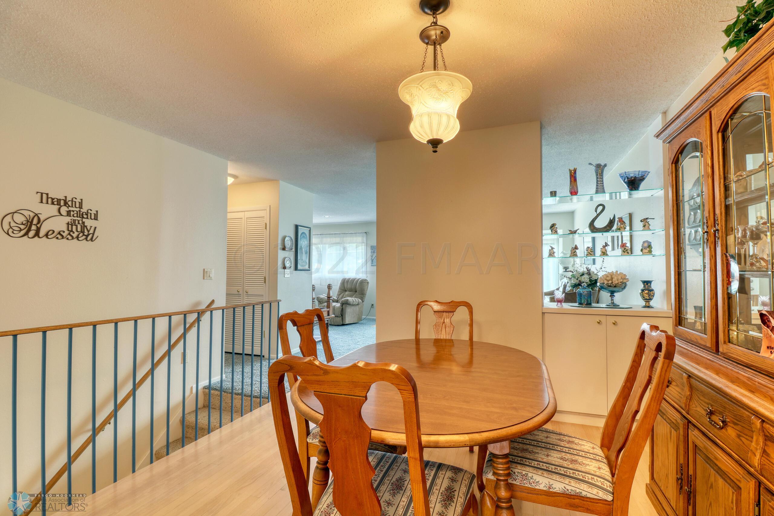 Dining Area1_0