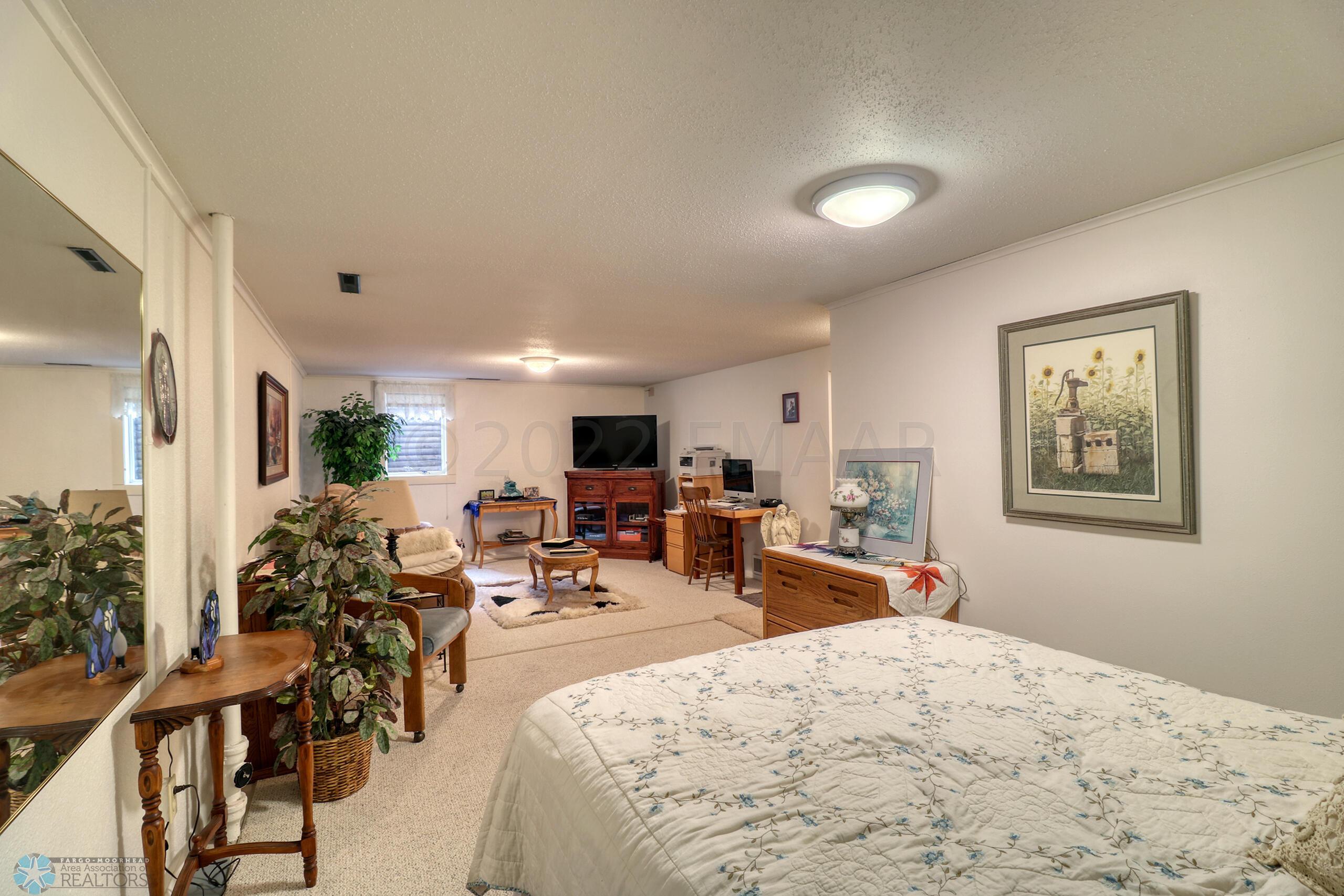 Basement Bedroom1_2