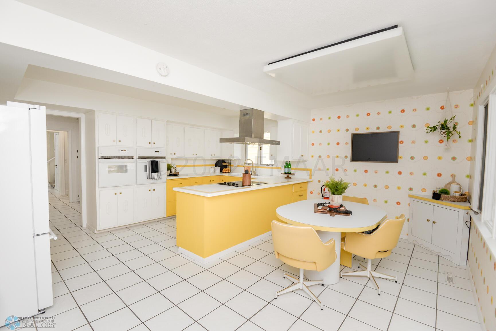 Kitchen/Dining