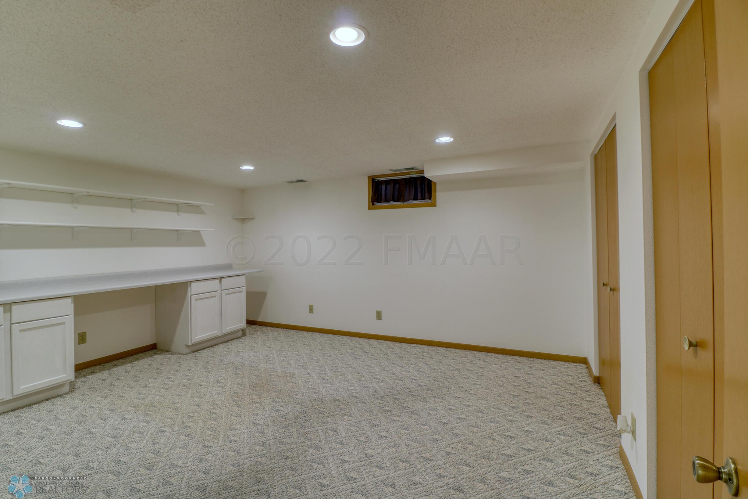 Lowest Level Room1_1
