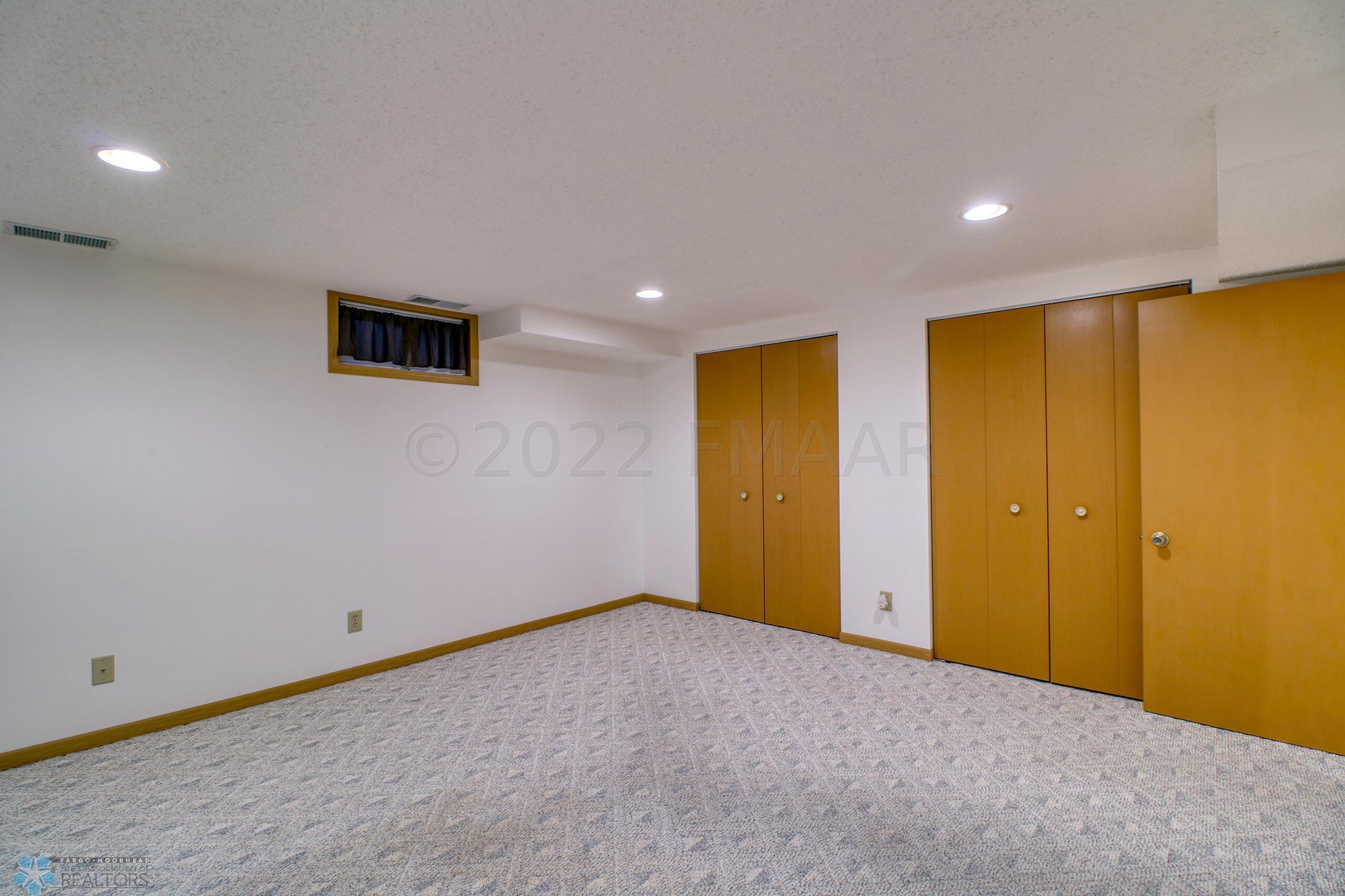 Lowest Level Room1_2