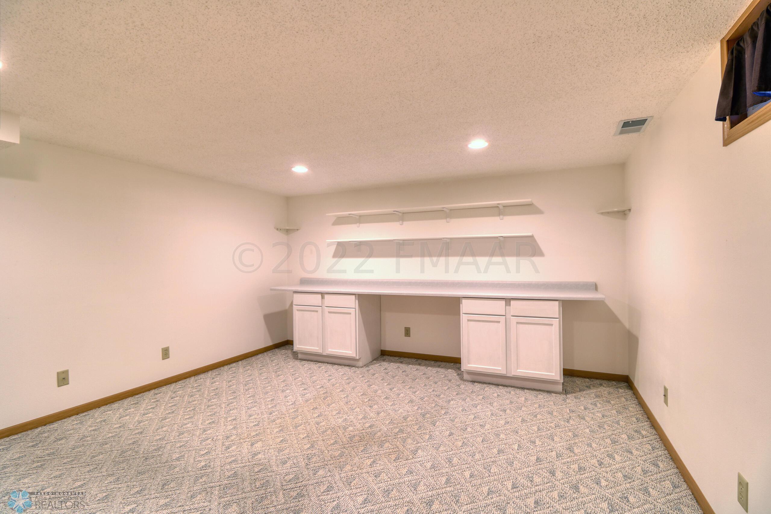 Lowest Level Room1_3