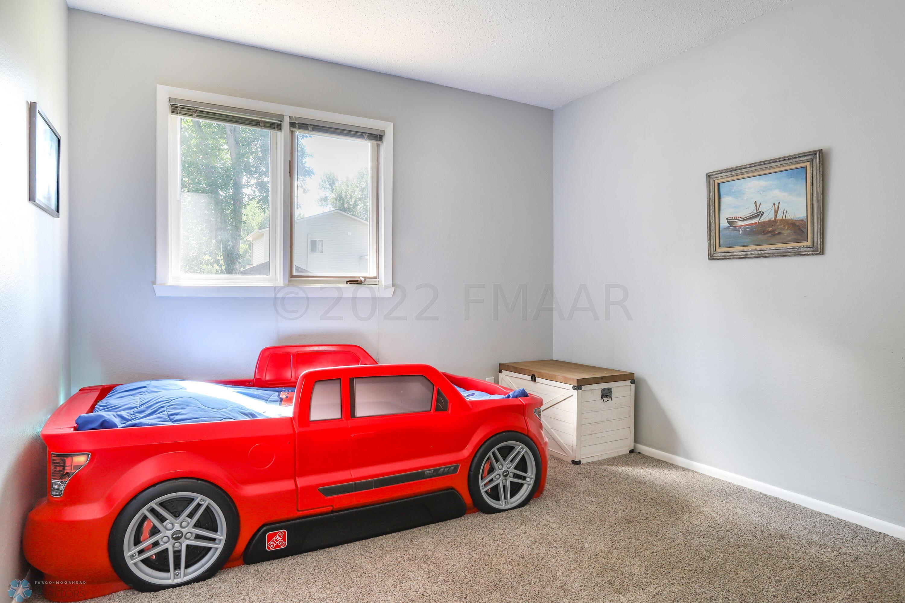 2nd Bedroom