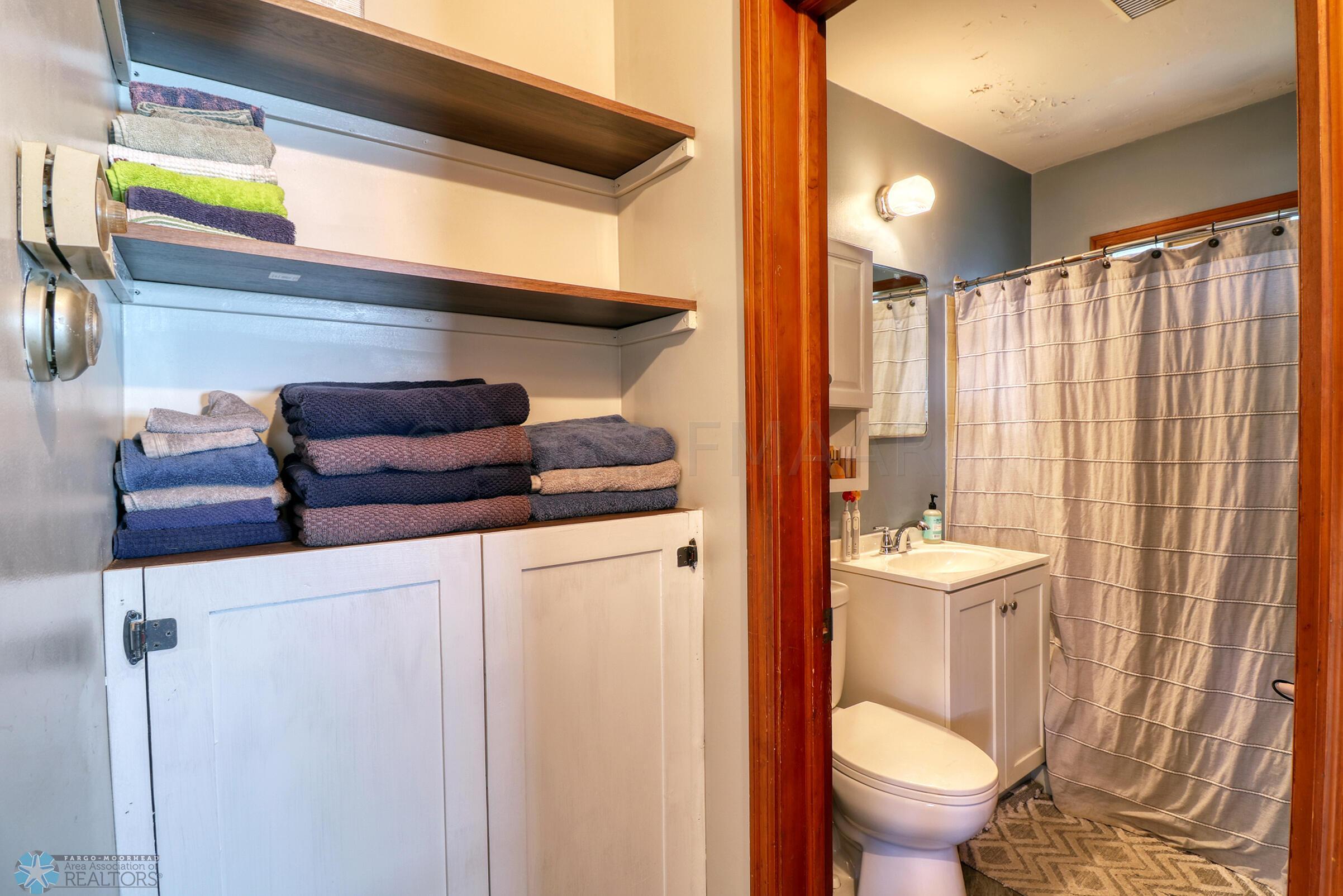 Bathroom1_2