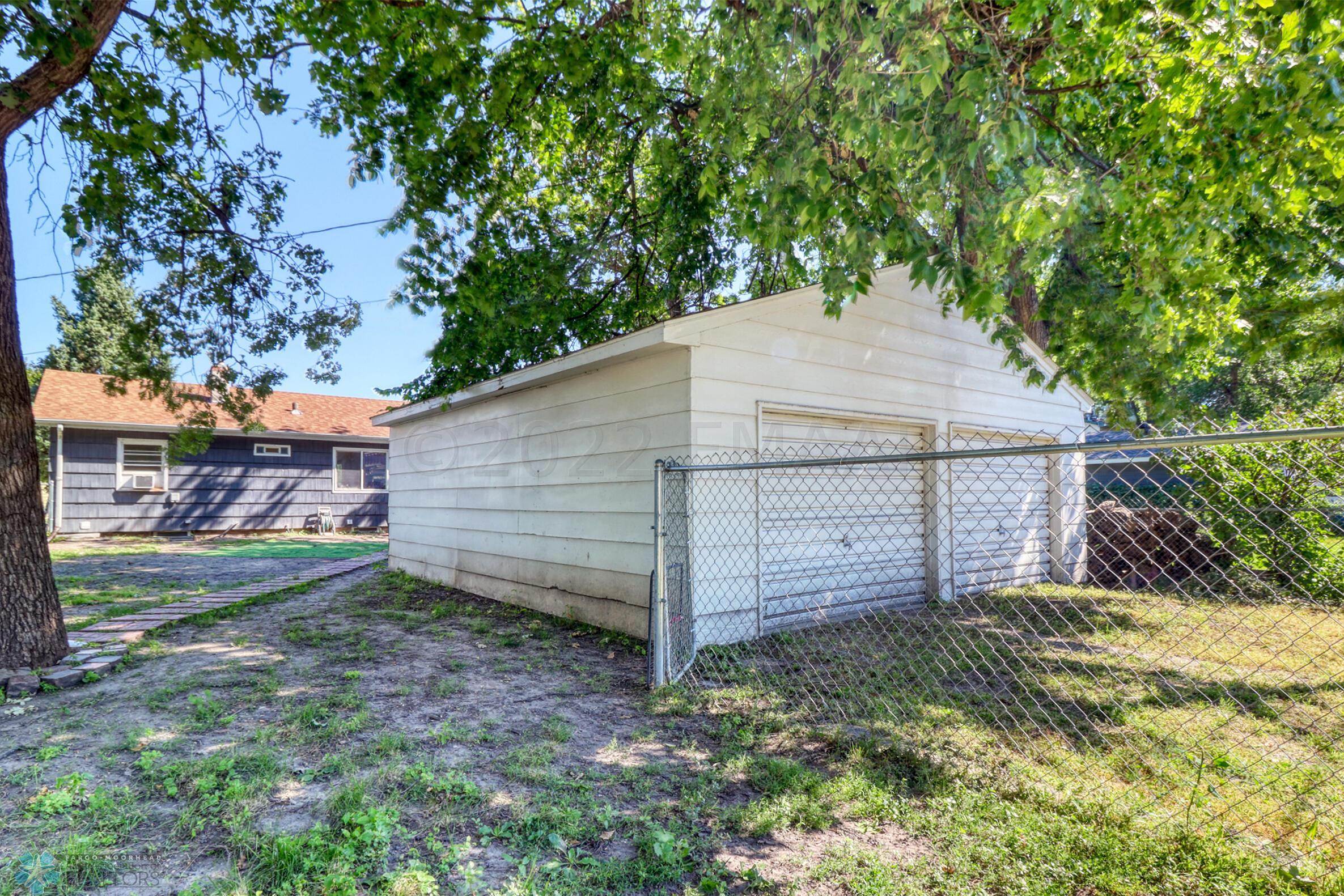 Backyard1_2
