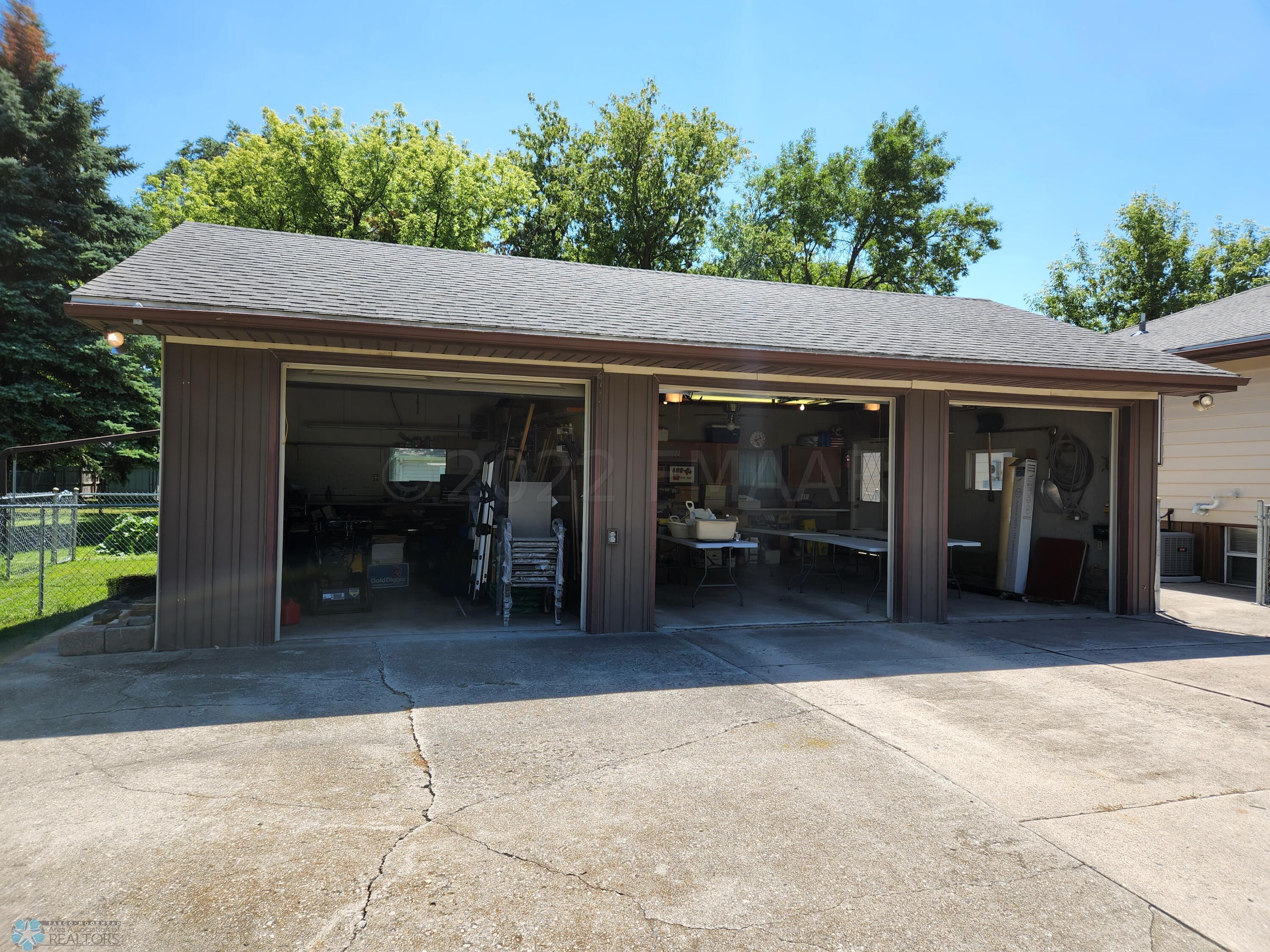 32 x 20 Detached Garage