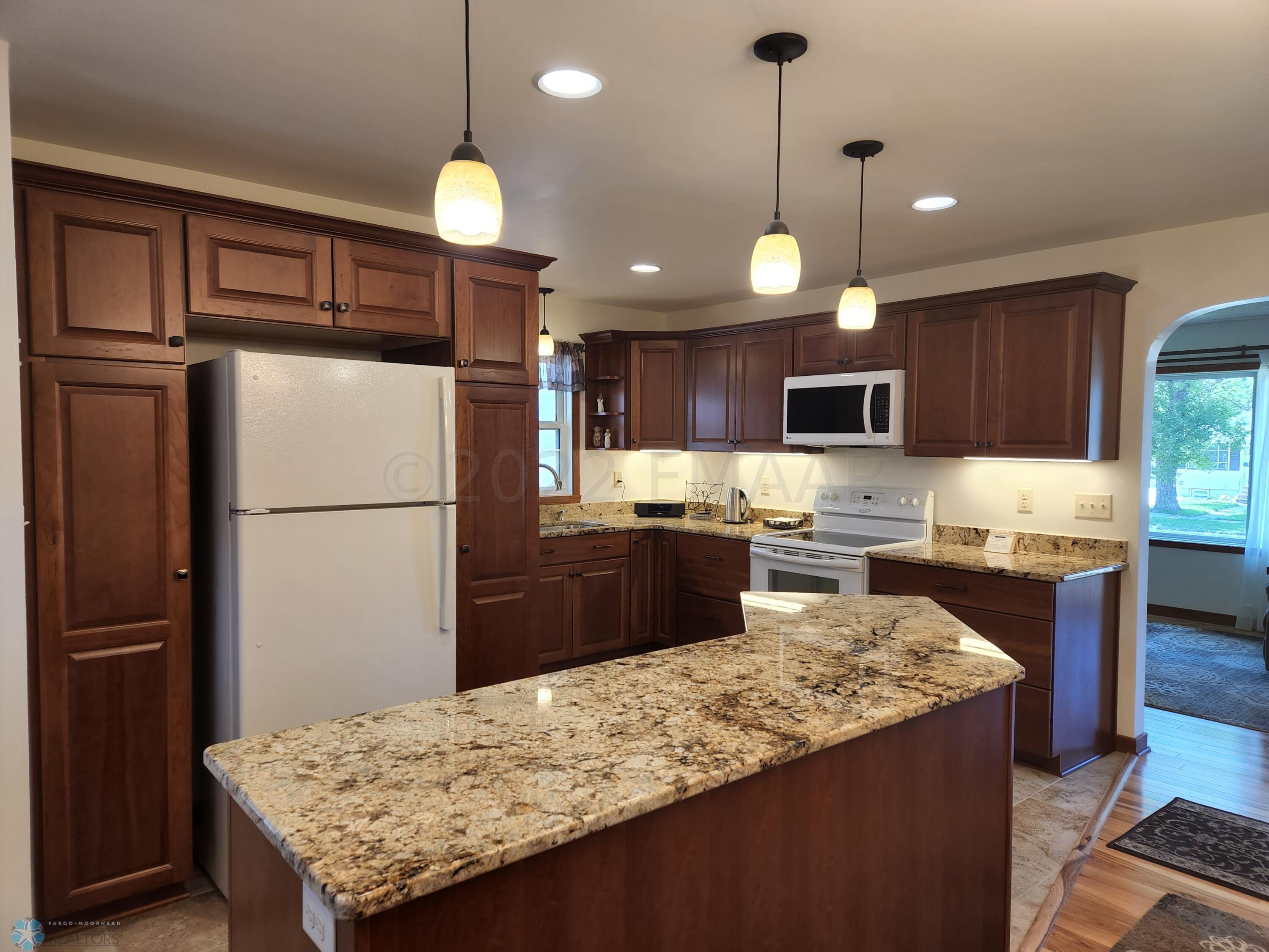 Cherrywood Cabinets Granite Countertops