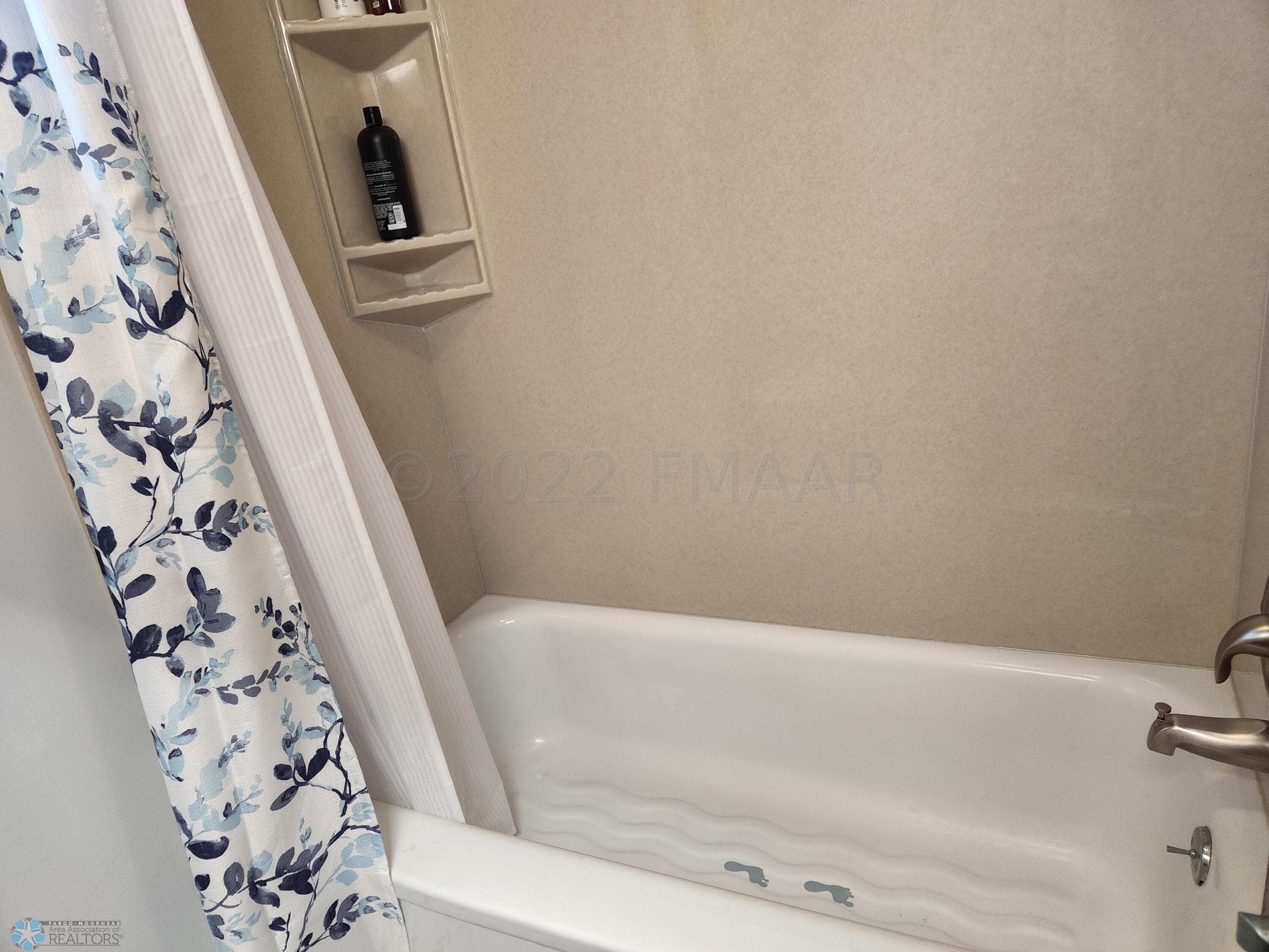 Full Bathtub