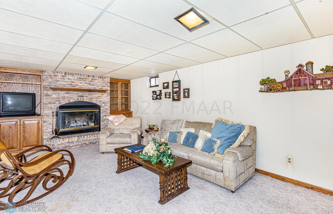 (26) Family Room