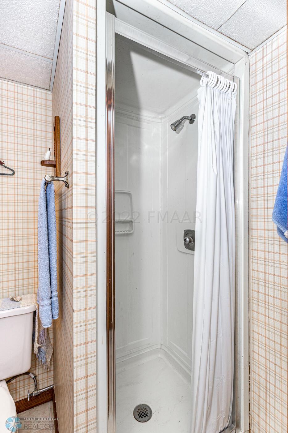 (31) 3:4 Bath