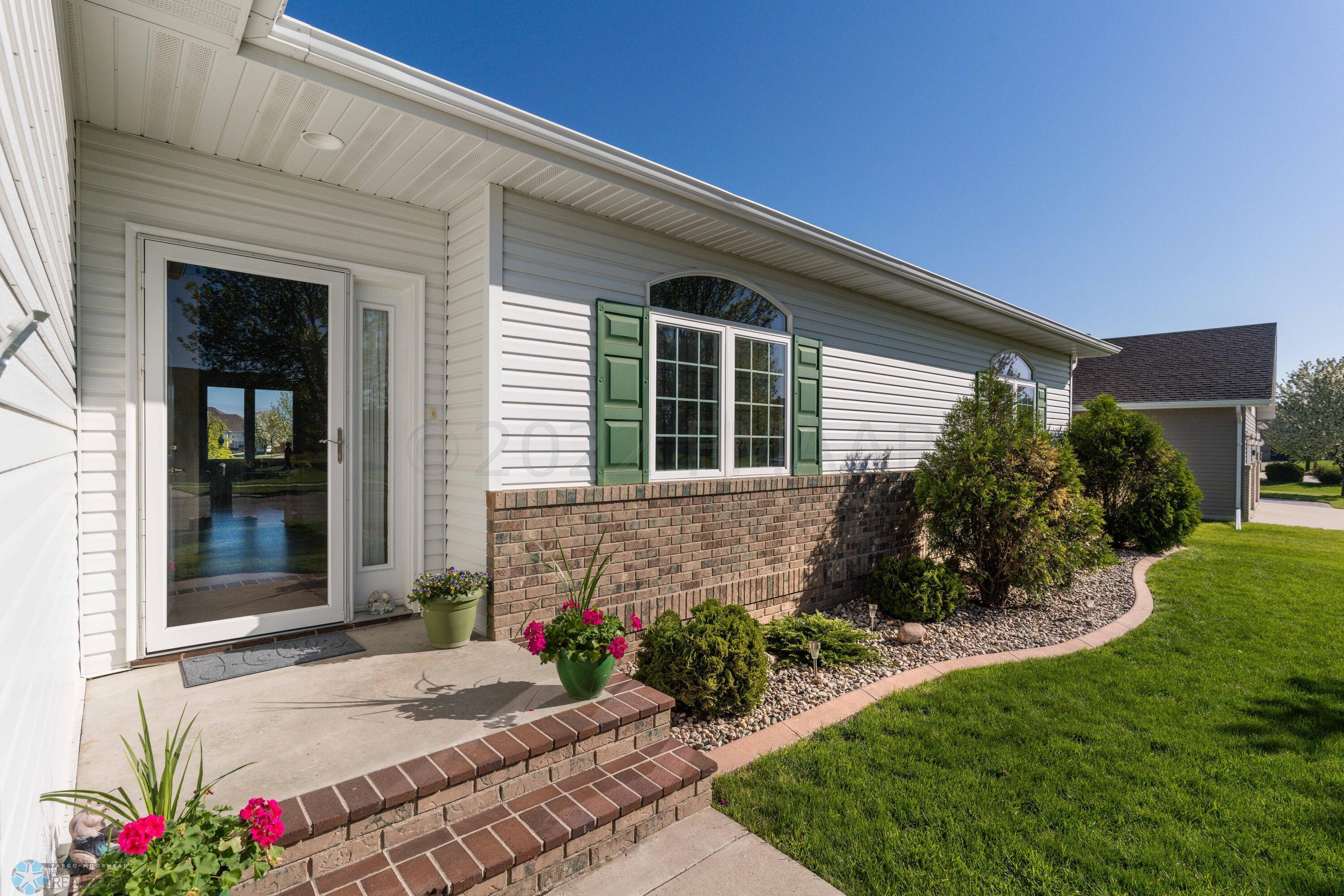 3140 9th Ave S_5.Front Entry