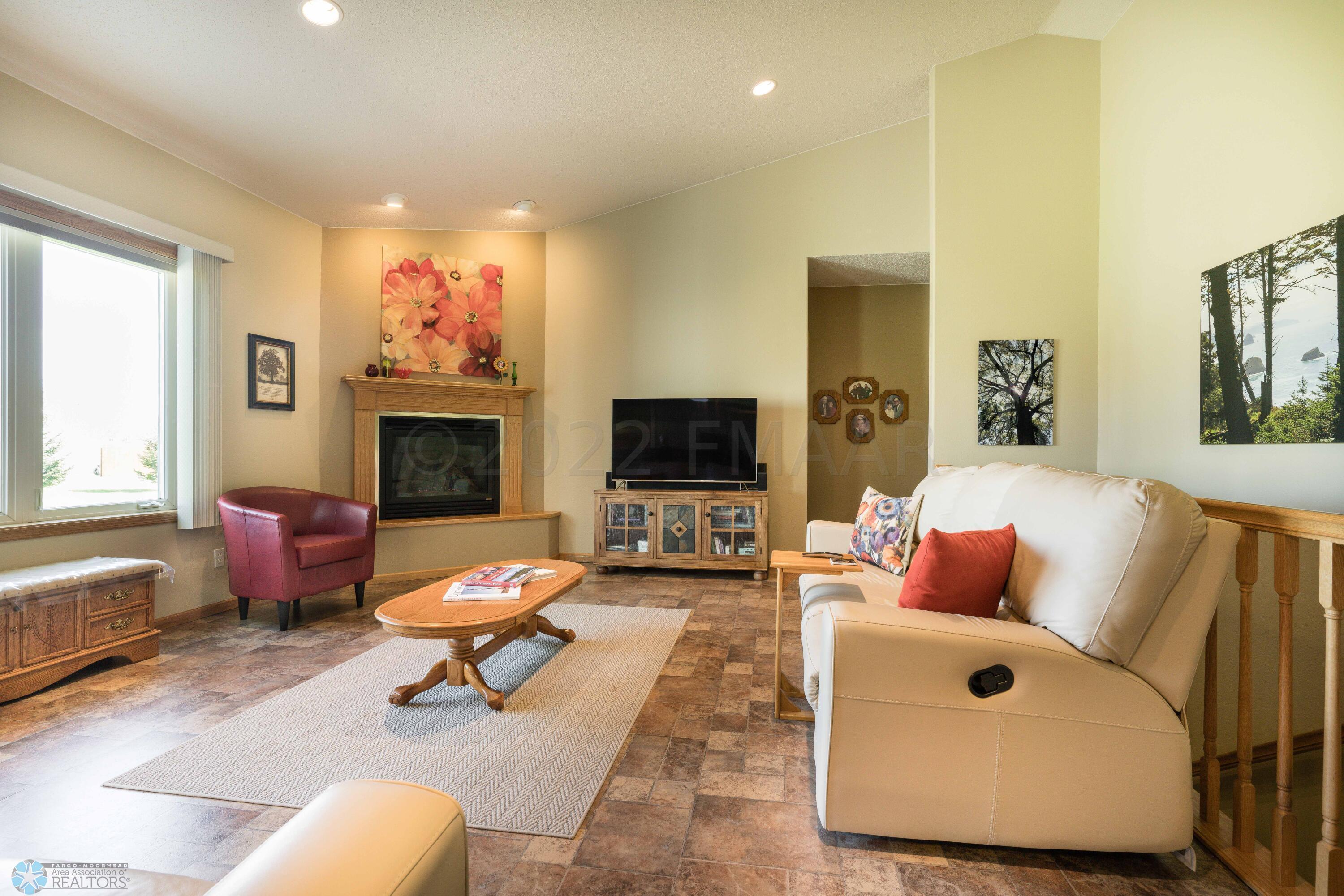 3140 9th Ave S_9.Living Room