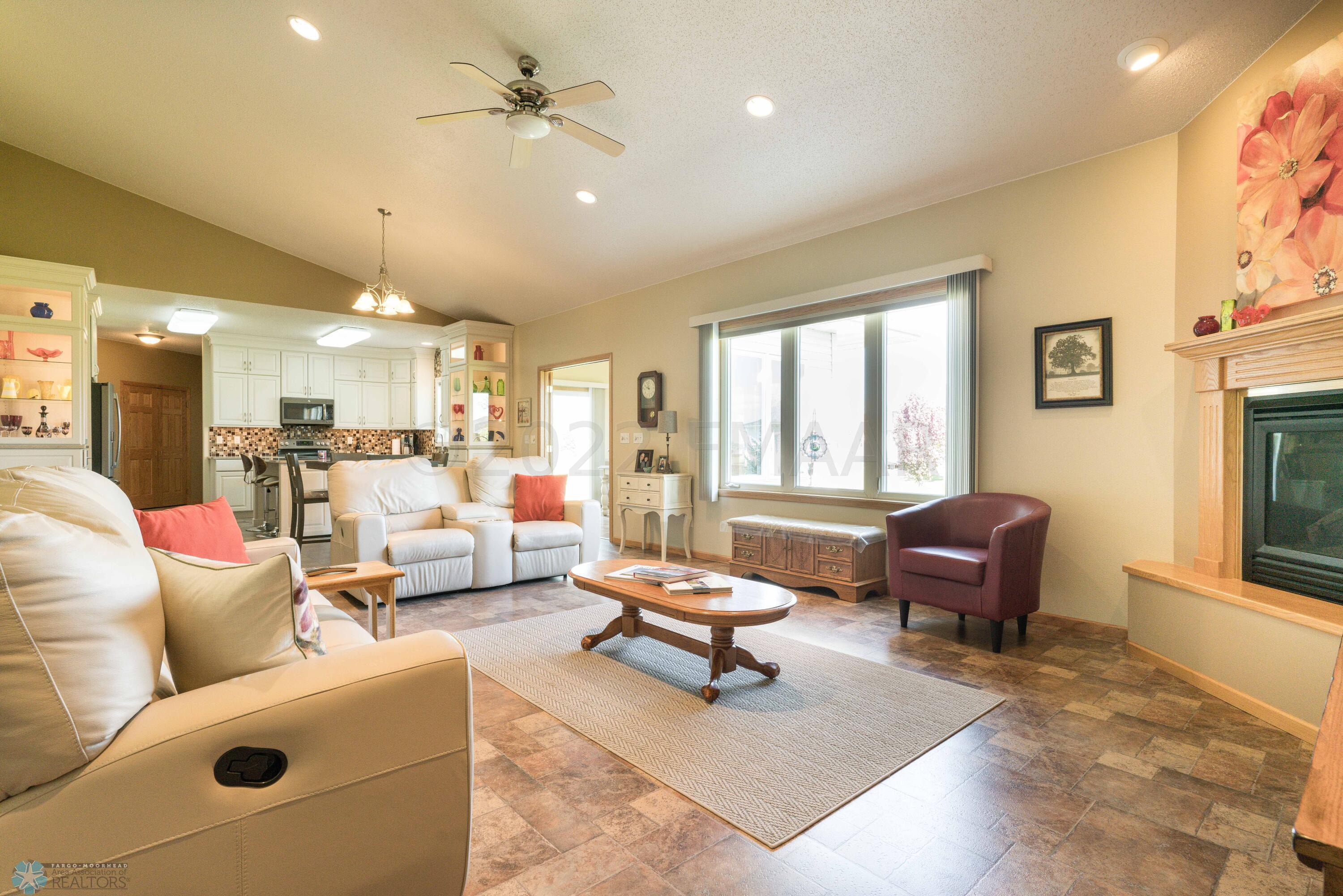 3140 9th Ave S_11.Living Room