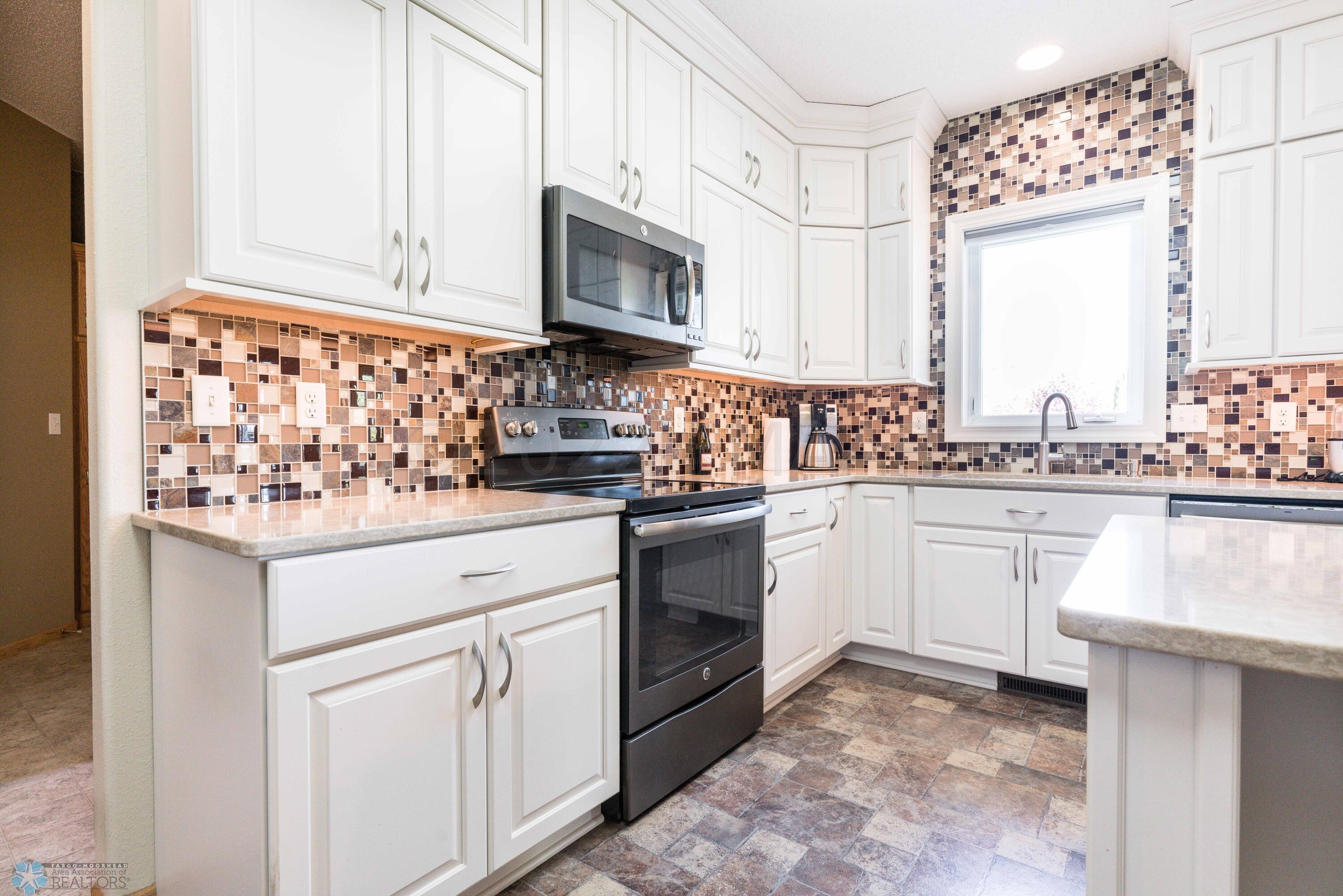 3140 9th Ave S_15.Kitchen
