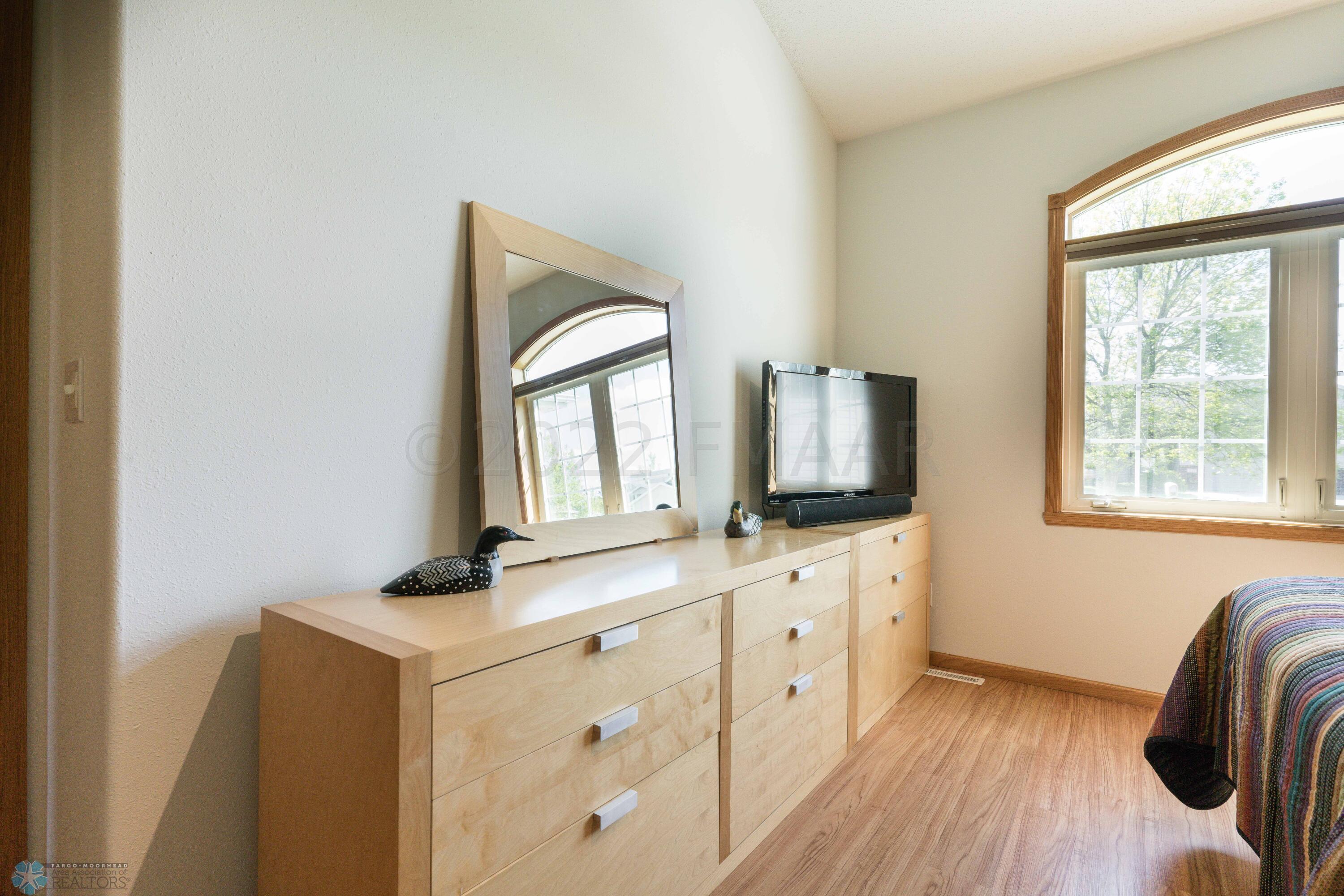 3140 9th Ave S_31.Main Level Bedroom