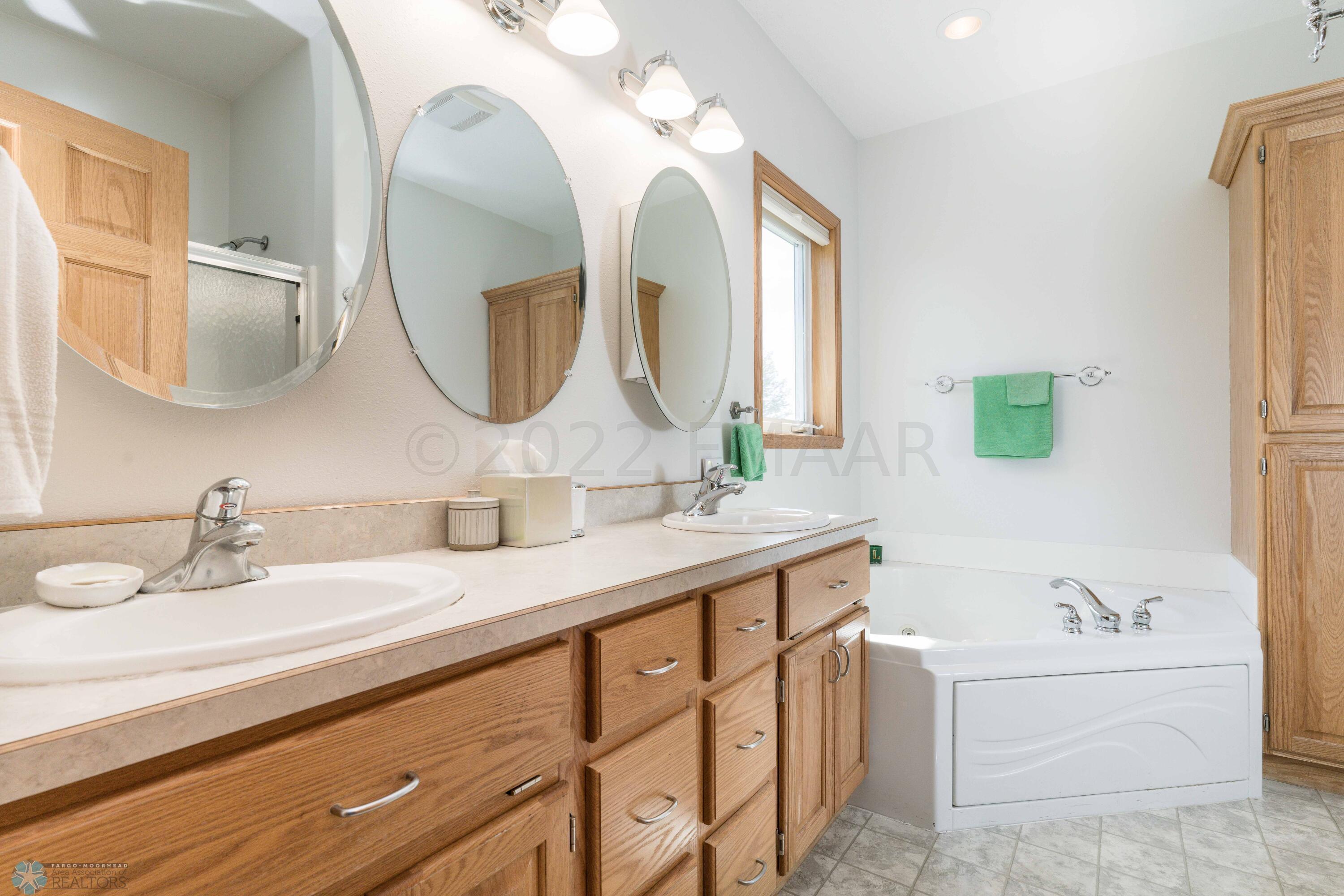 3140 9th Ave S_36.Primary Ensuite