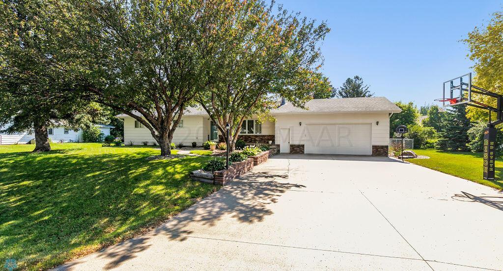 front yard & driveway