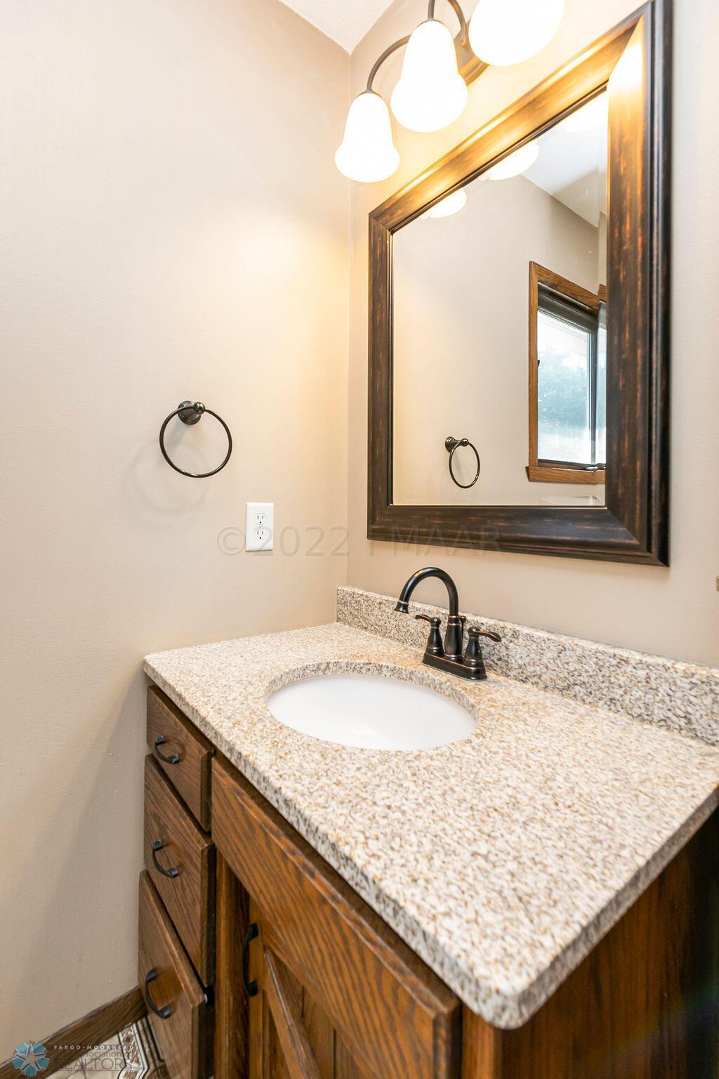 Main level 3/4 bath