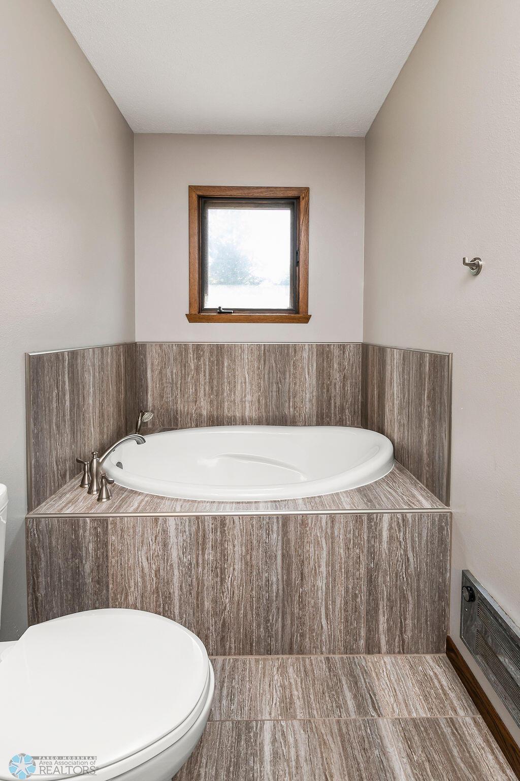 Main level bath