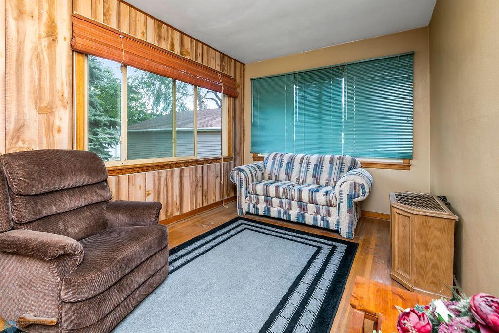 3 season porch/Sunroom
