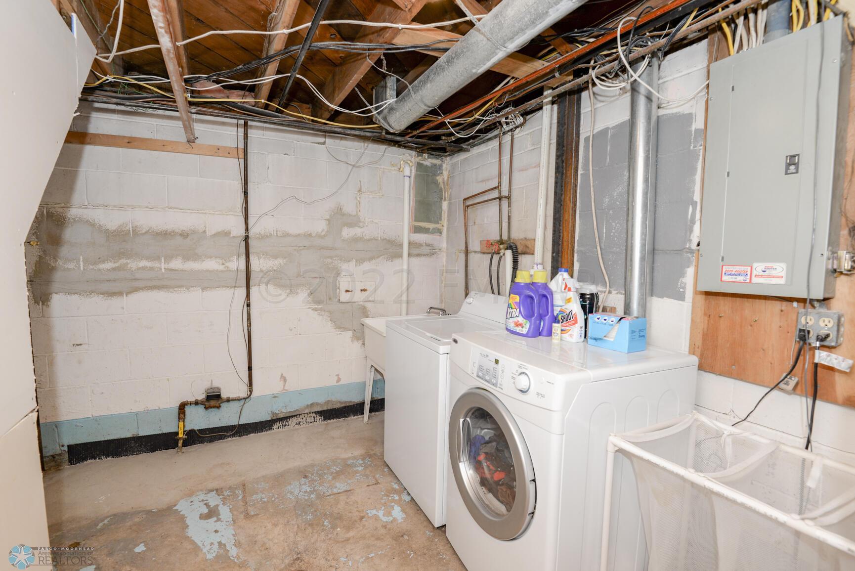 Laundry/Utilities