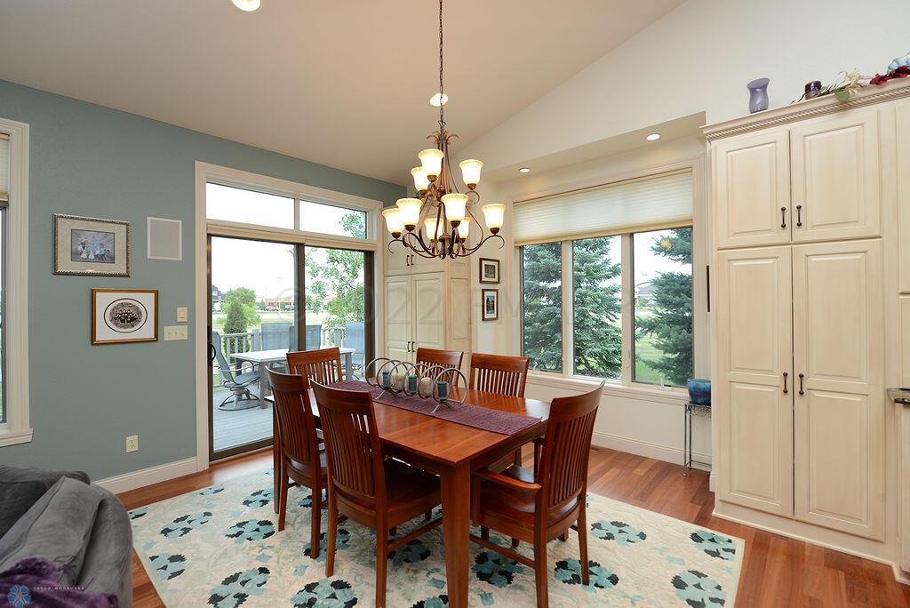 Bright Dining Area with Quality Specialt