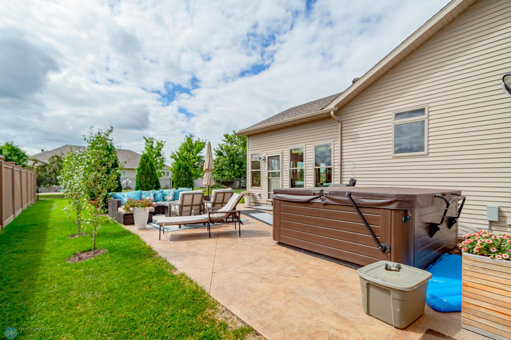2036 7 St E, West Fargo, ND 58078-53