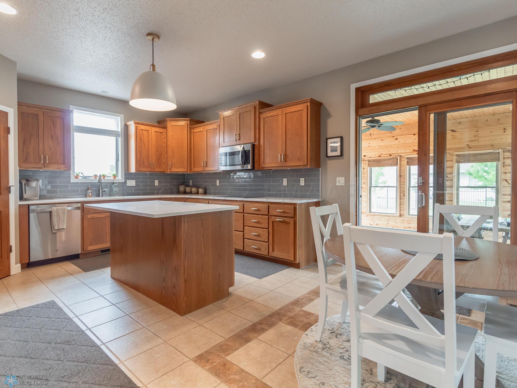 2036 7 St E, West Fargo, ND 58078-01