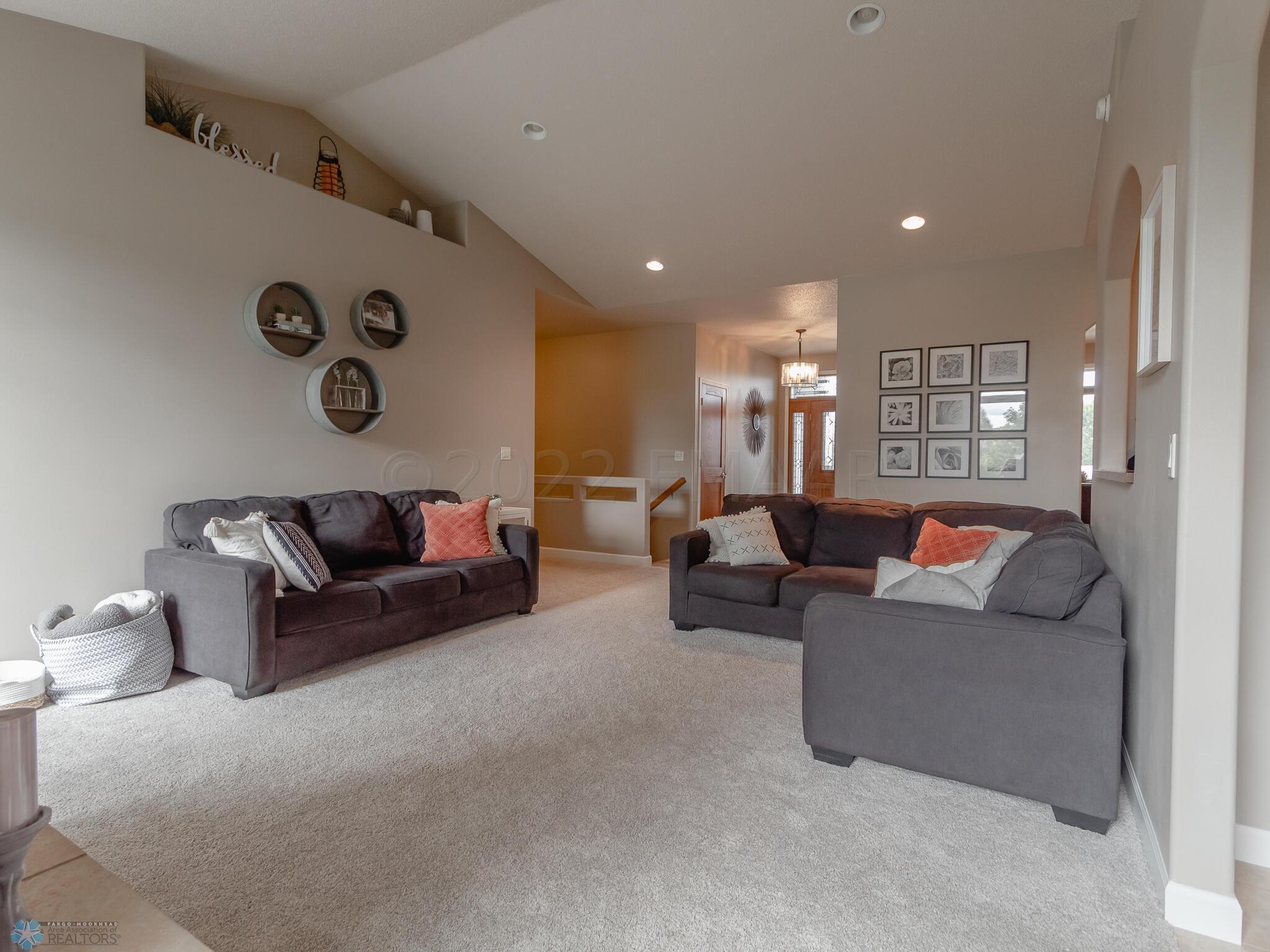 2036 7 St E, West Fargo, ND 58078-25