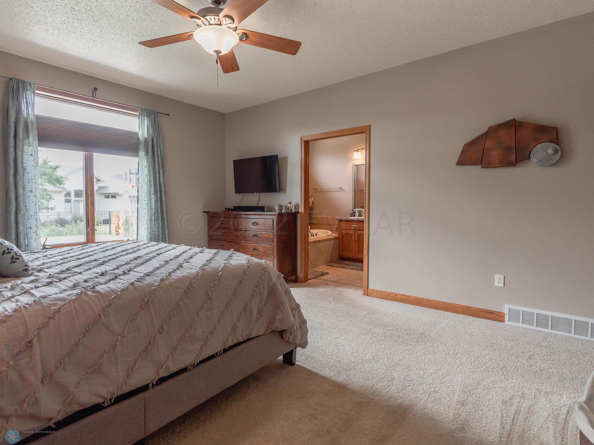 2036 7 St E, West Fargo, ND 58078-14