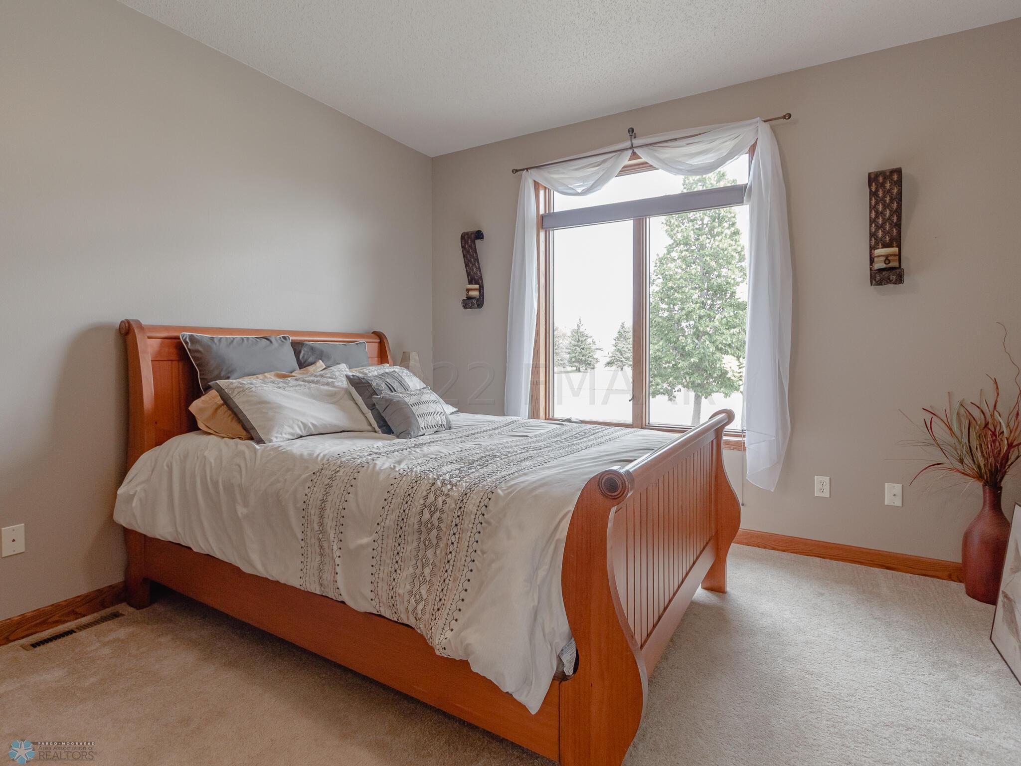 2036 7 St E, West Fargo, ND 58078-20