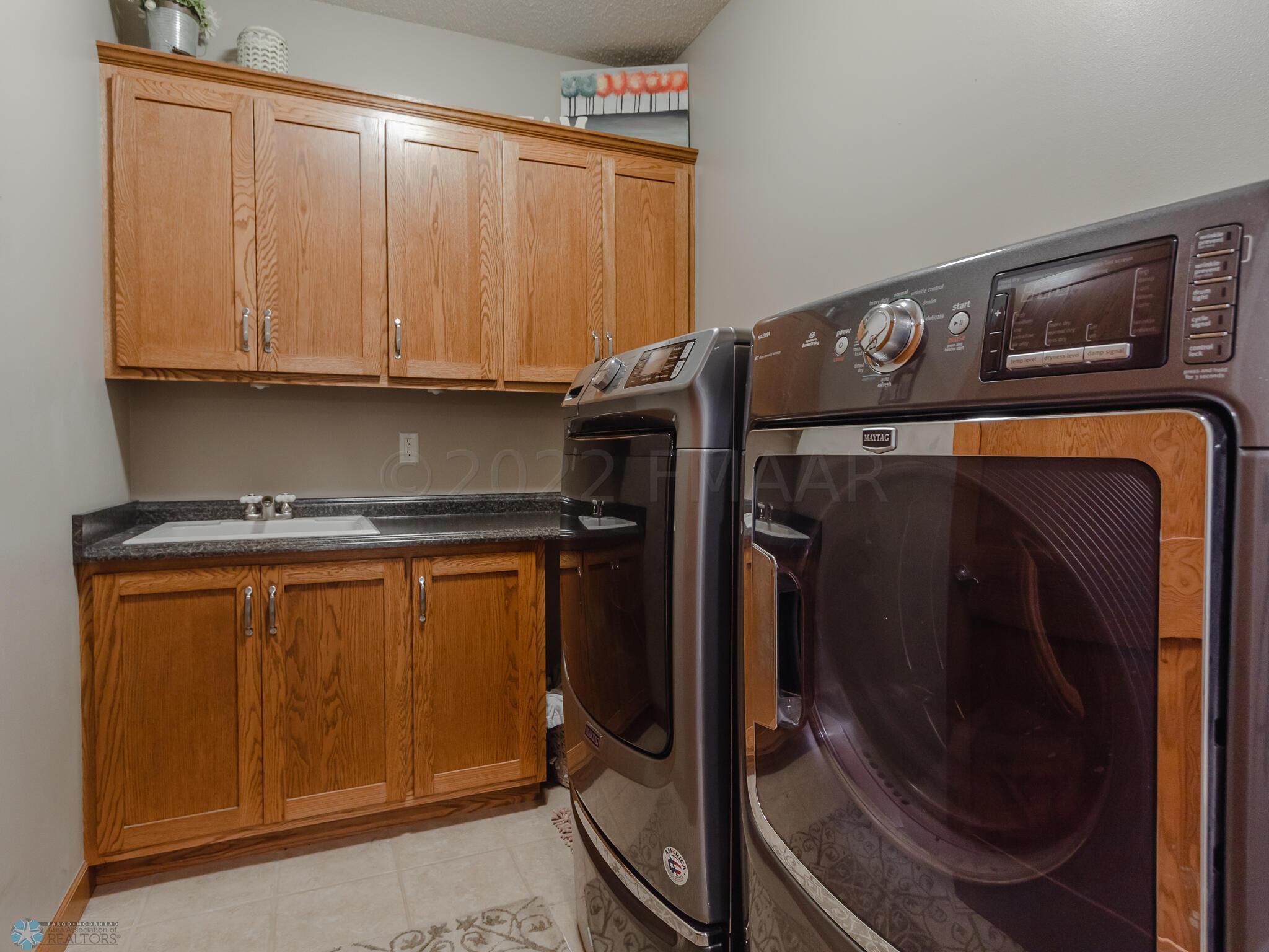 2036 7 St E, West Fargo, ND 58078-33