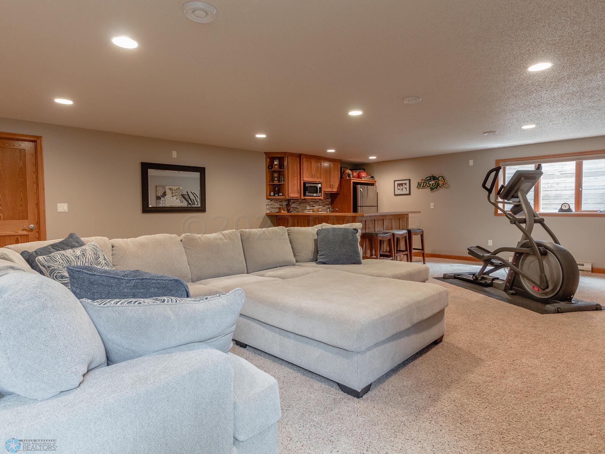 2036 7 St E, West Fargo, ND 58078-46