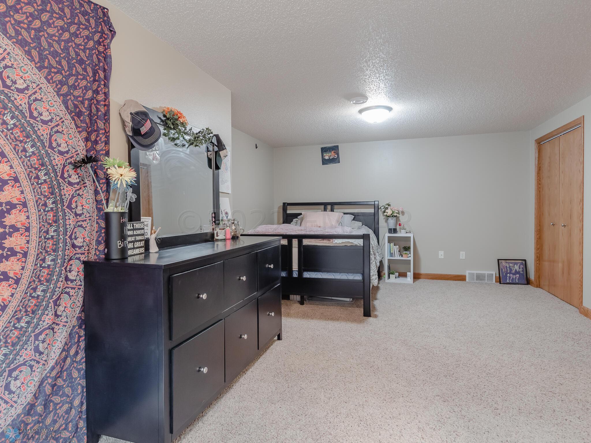 2036 7 St E, West Fargo, ND 58078-39