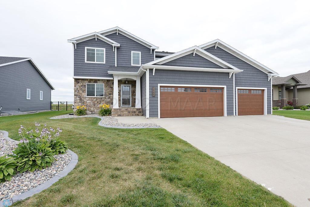 2252 14th St W West Fargo